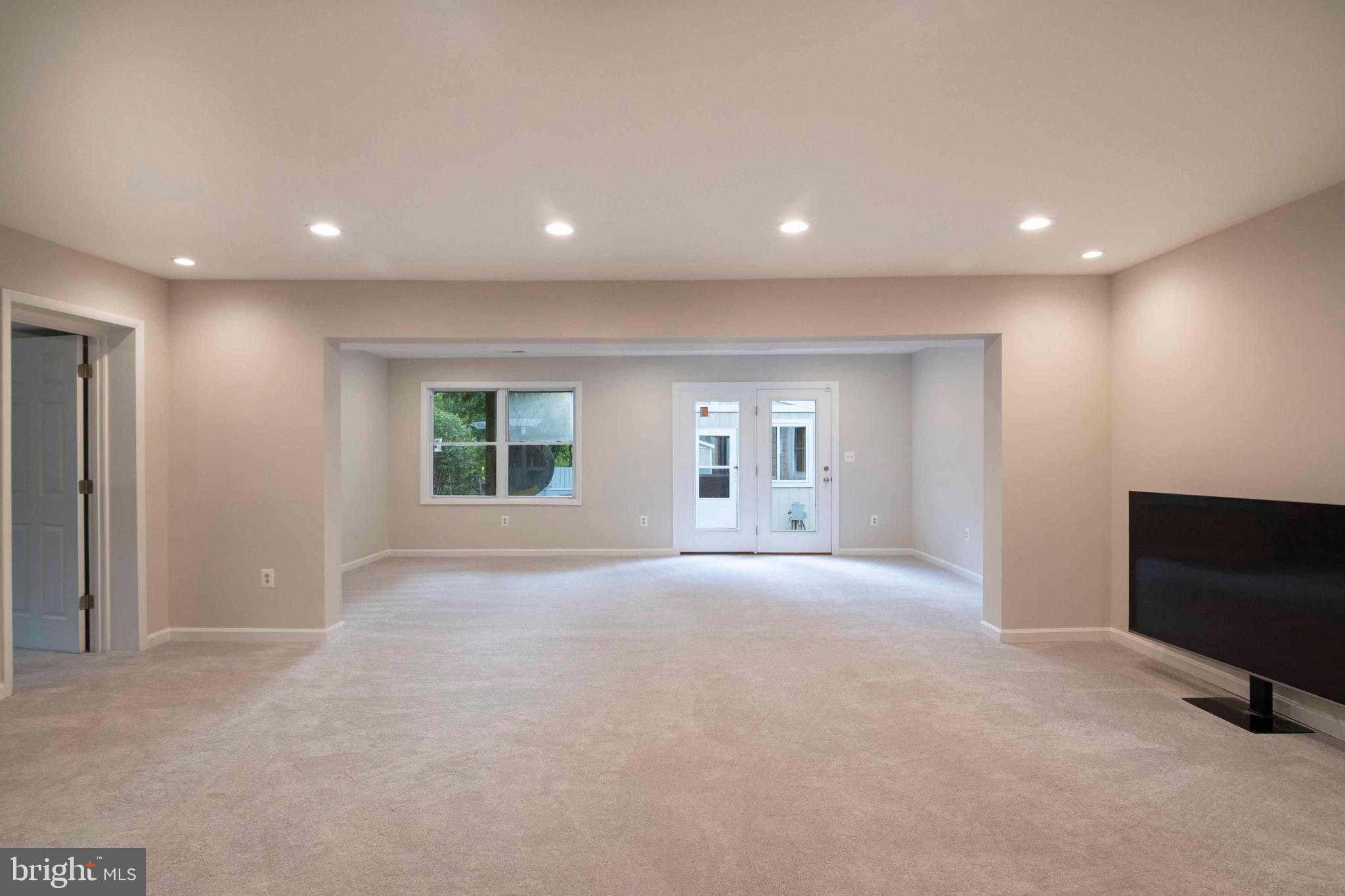 HALCYON OF HERNDON - Residential