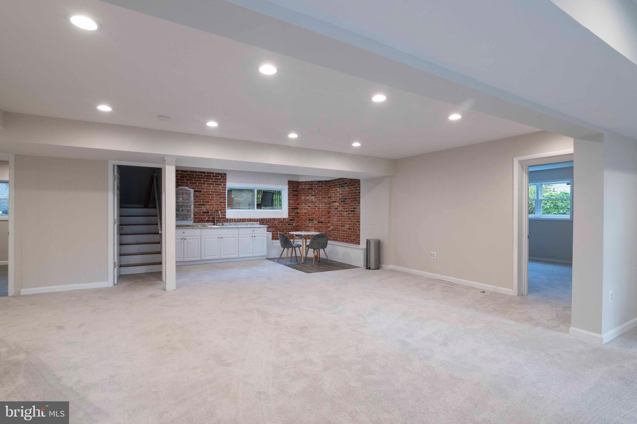 HALCYON OF HERNDON - Residential