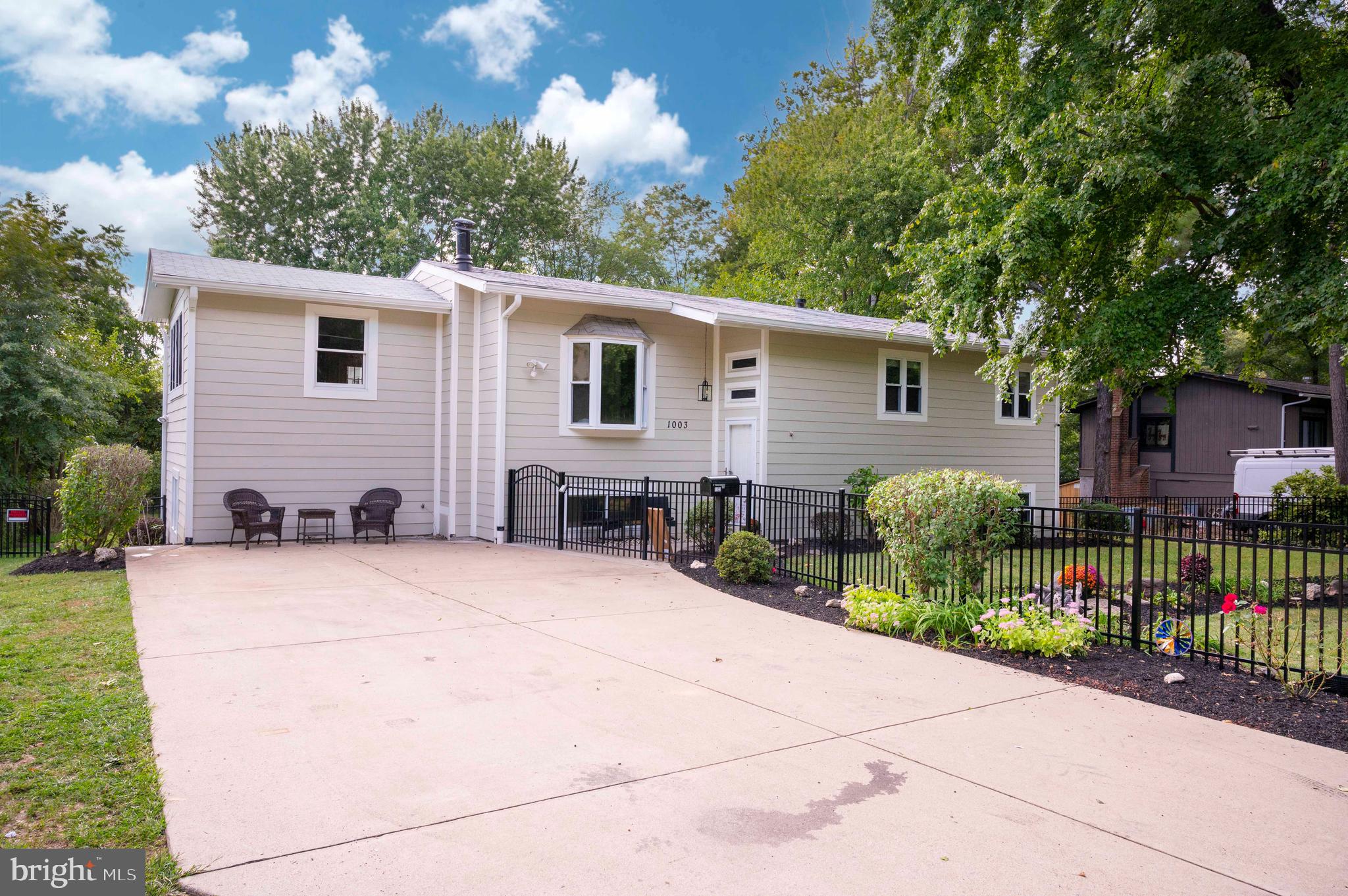 HALCYON OF HERNDON - Residential