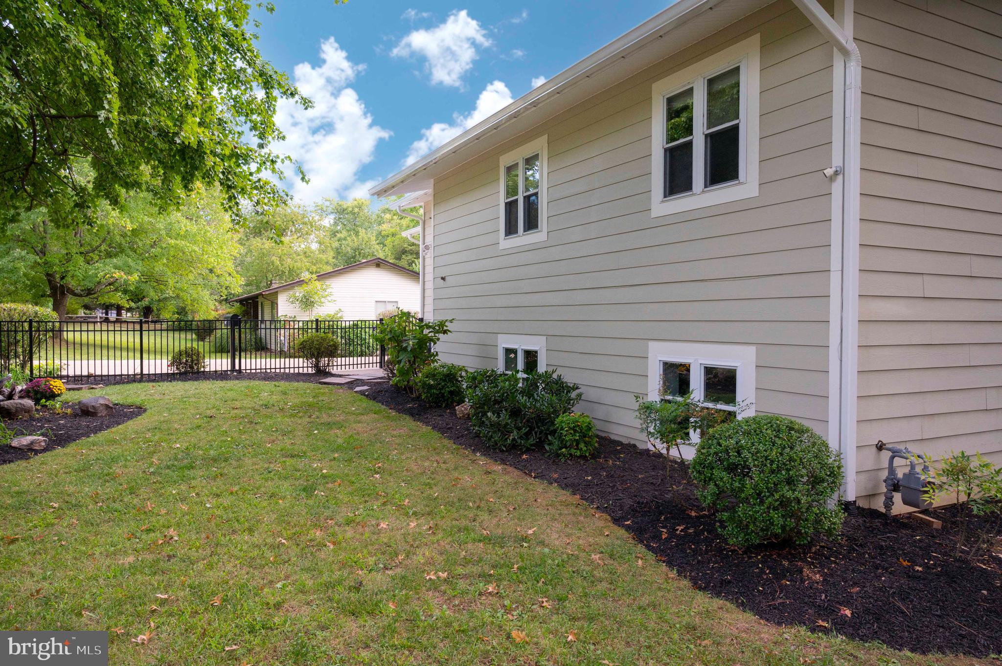 HALCYON OF HERNDON - Residential