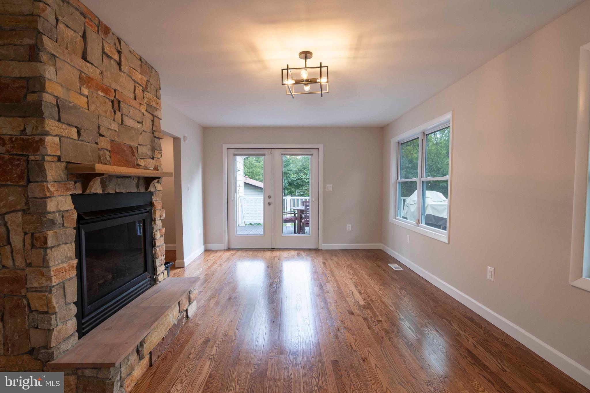 HALCYON OF HERNDON - Residential