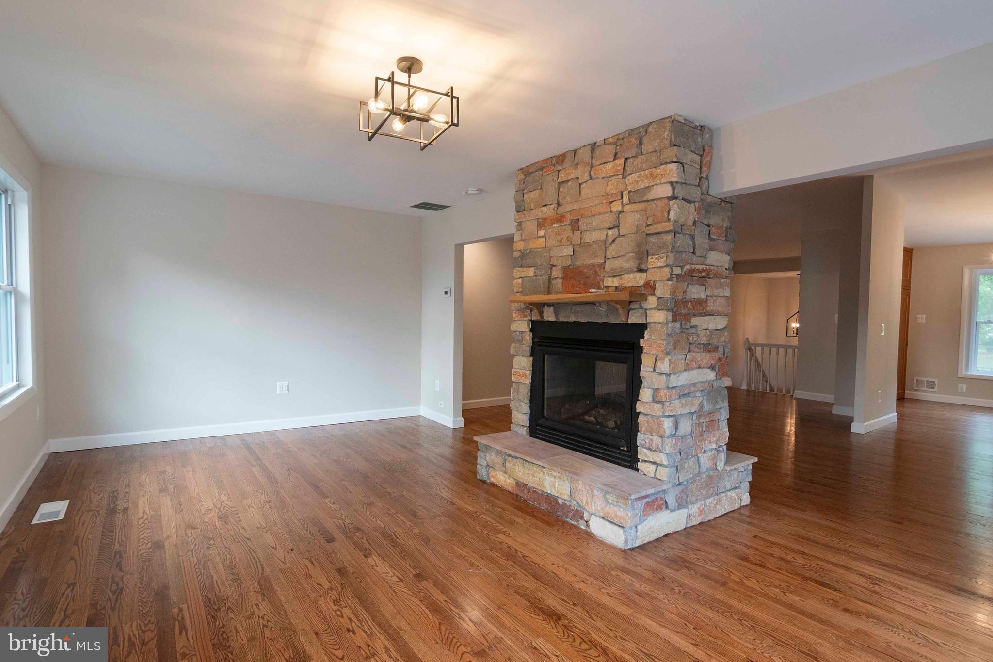 HALCYON OF HERNDON - Residential