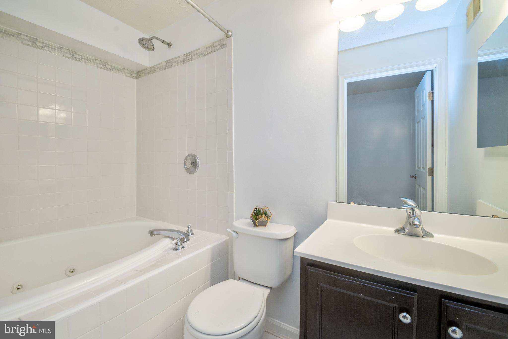 RUSSETT - Residential