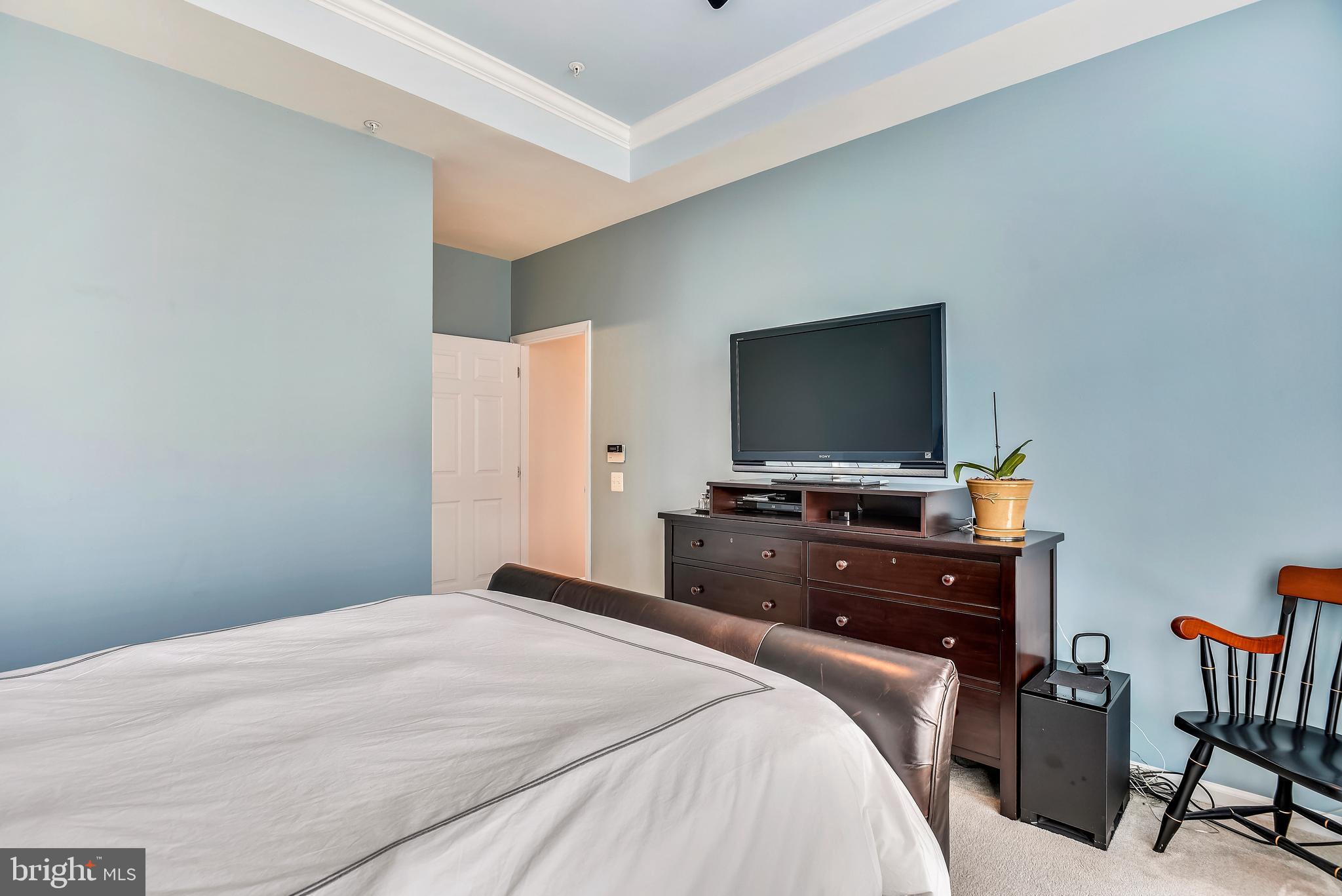 OVERLOOK CONDOMINIUM - Residential