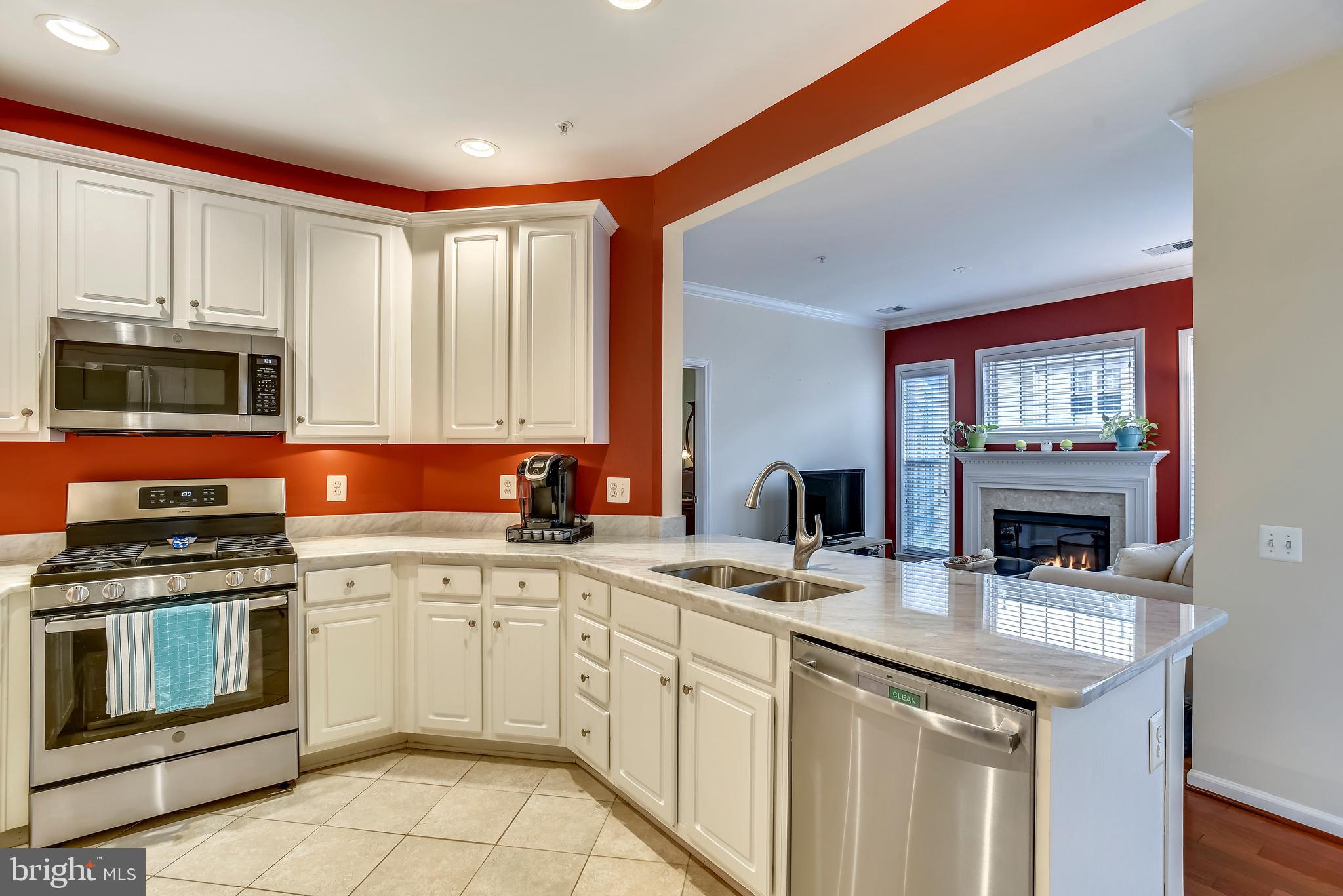 OVERLOOK CONDOMINIUM - Residential