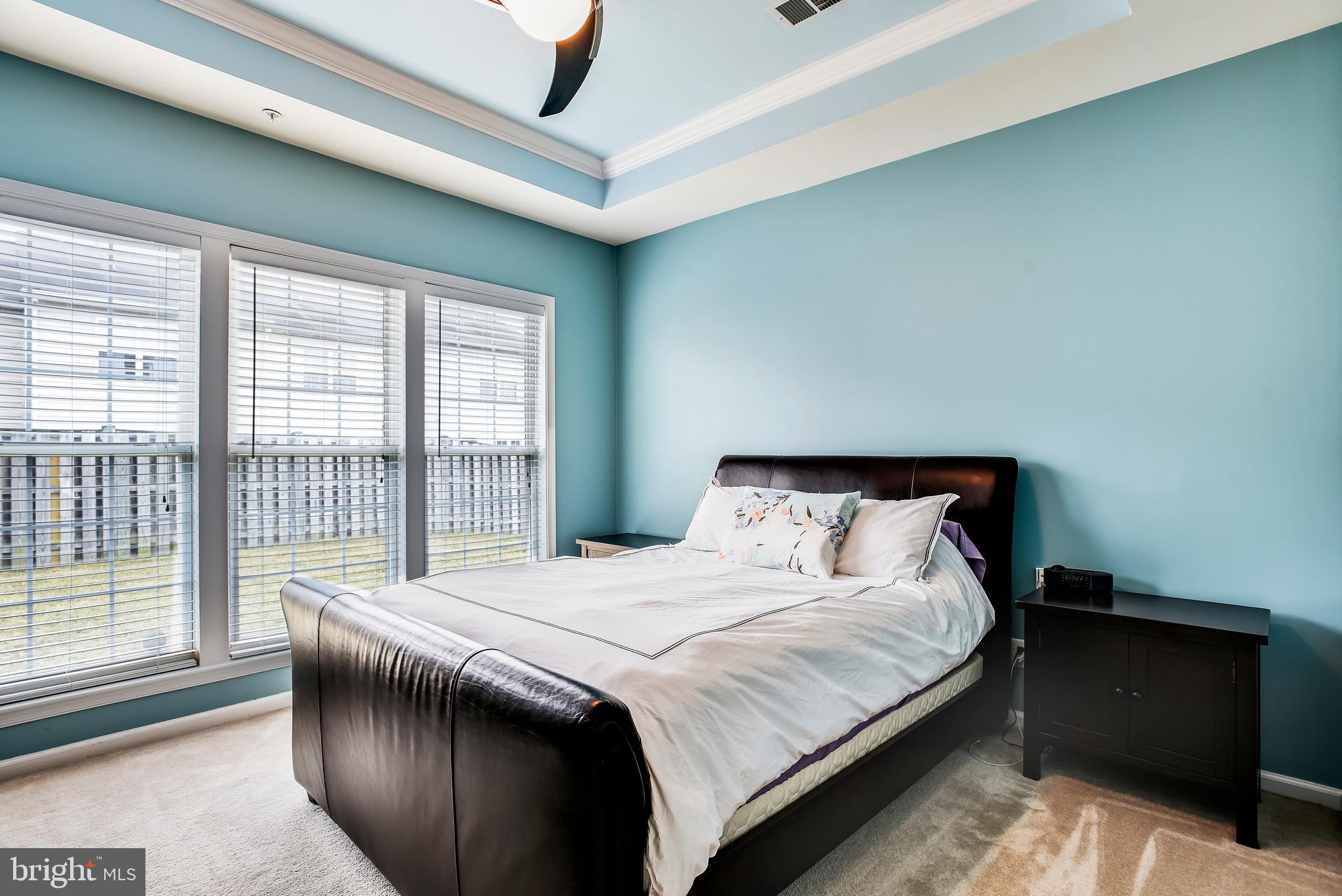 OVERLOOK CONDOMINIUM - Residential