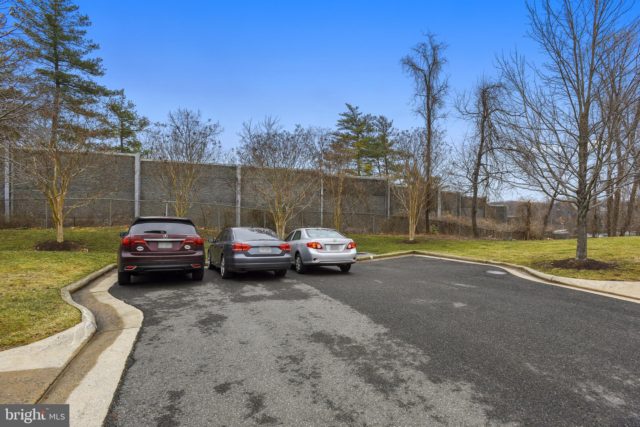 OVERLOOK CONDOMINIUM - Residential