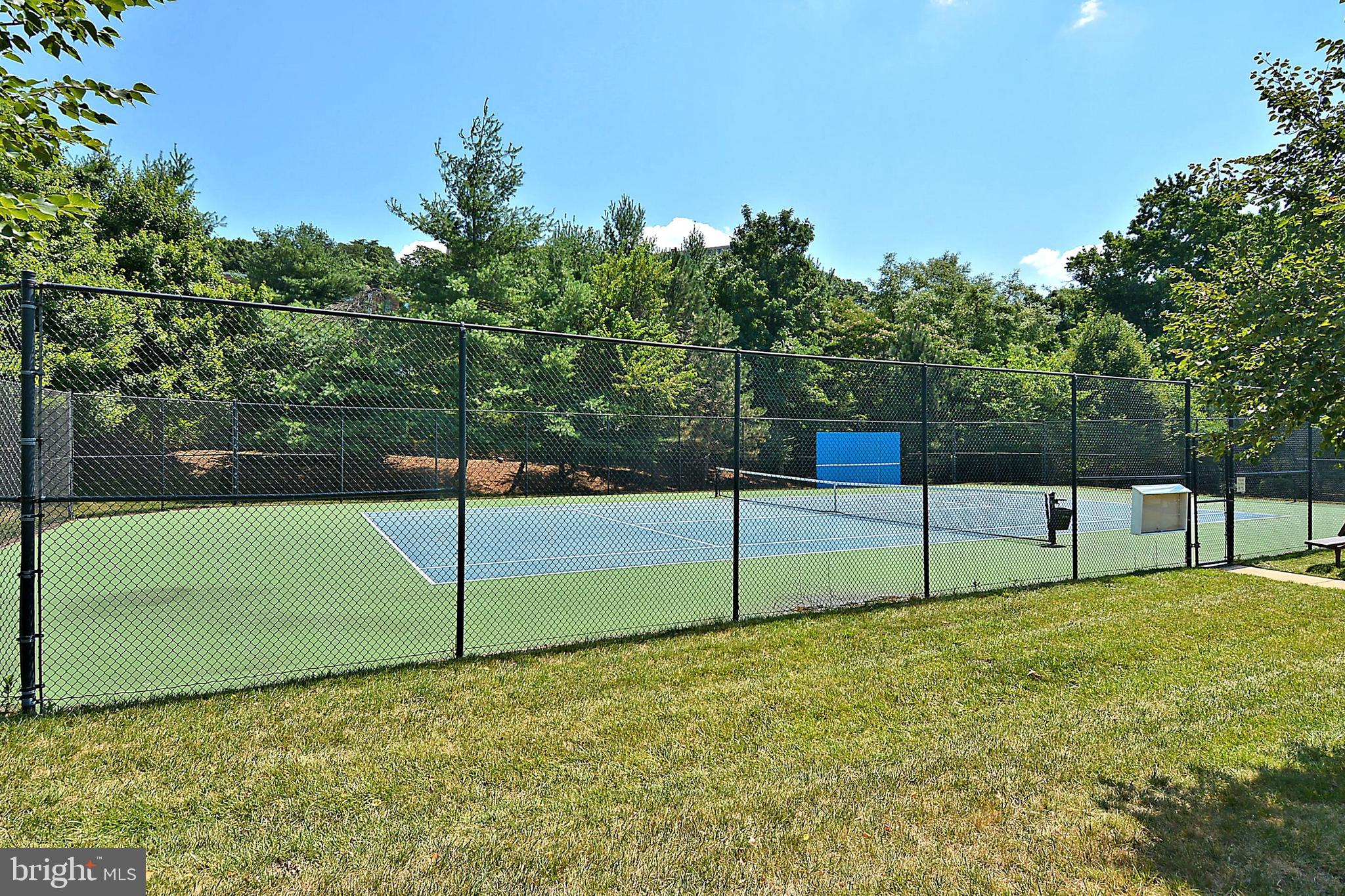 OVERLOOK CONDOMINIUM - Residential