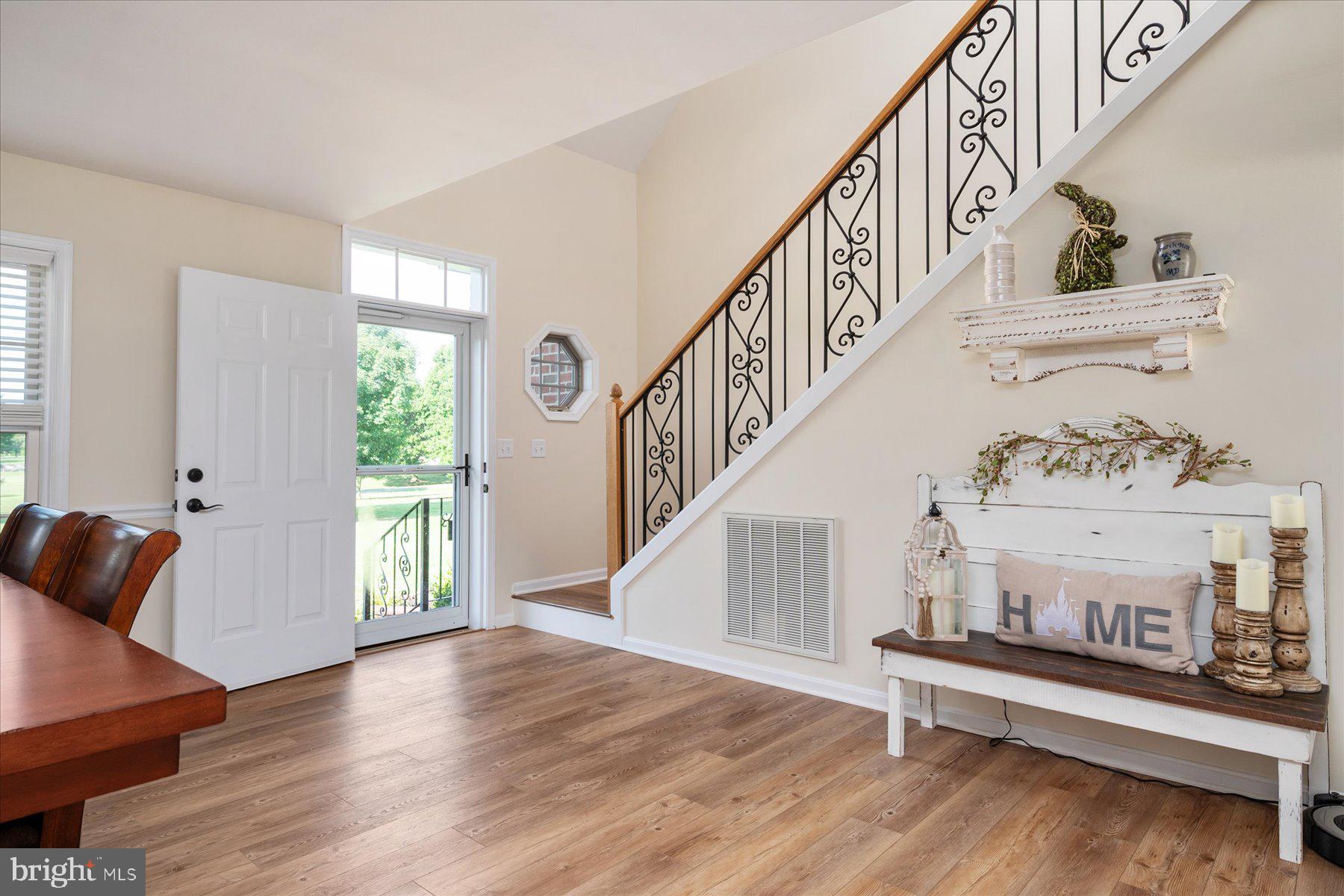 KENTFIELD - Residential