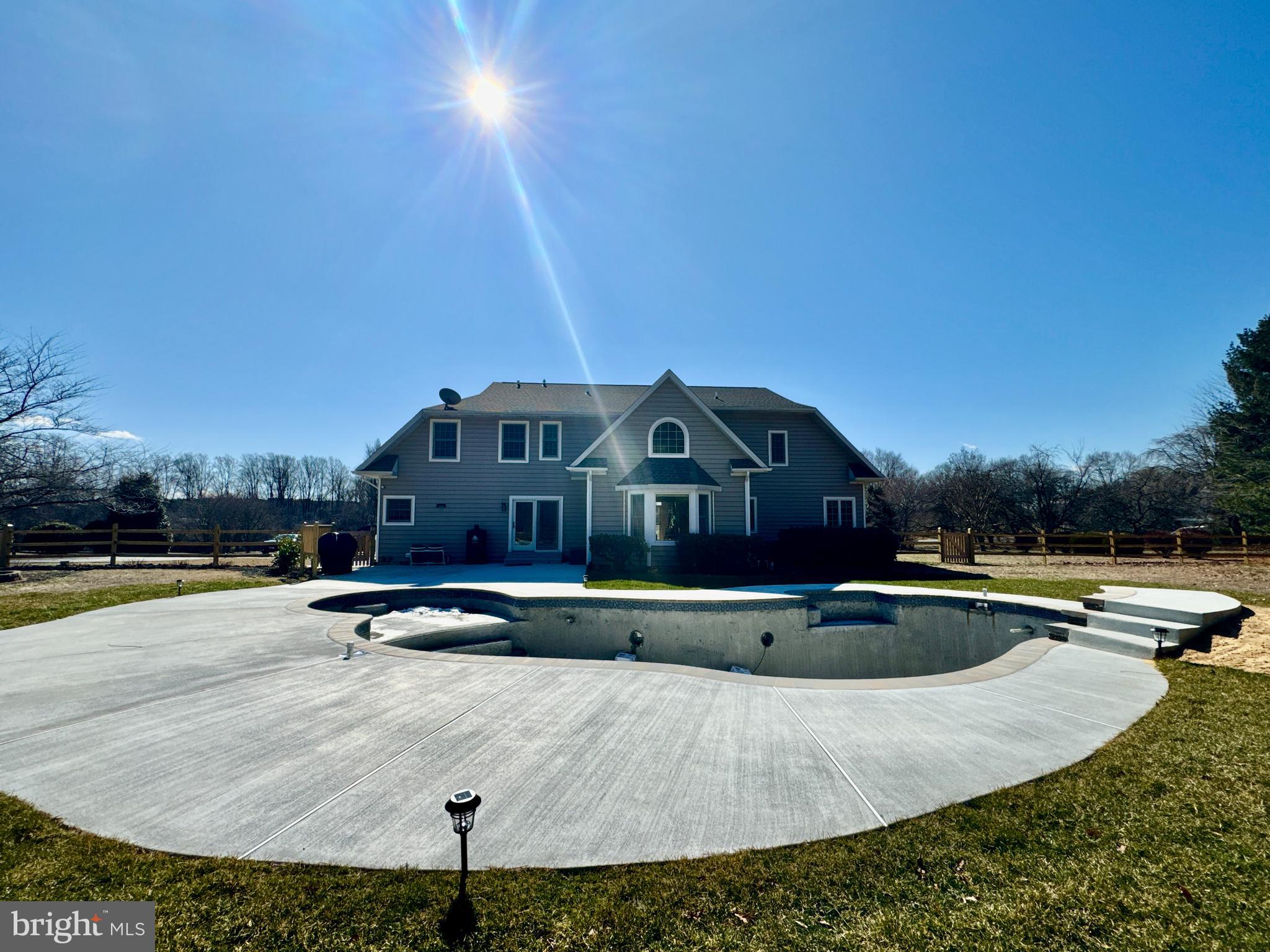 KENTFIELD - Residential