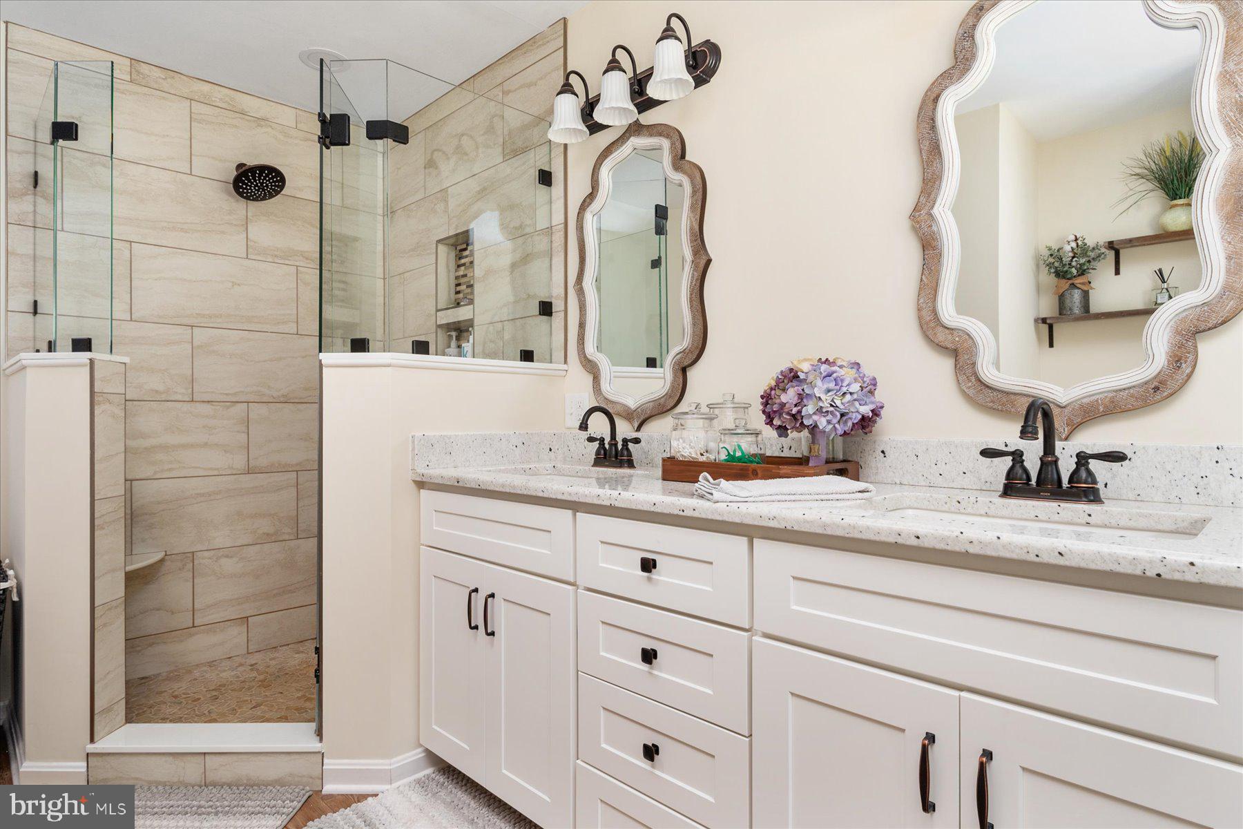 KENTFIELD - Residential