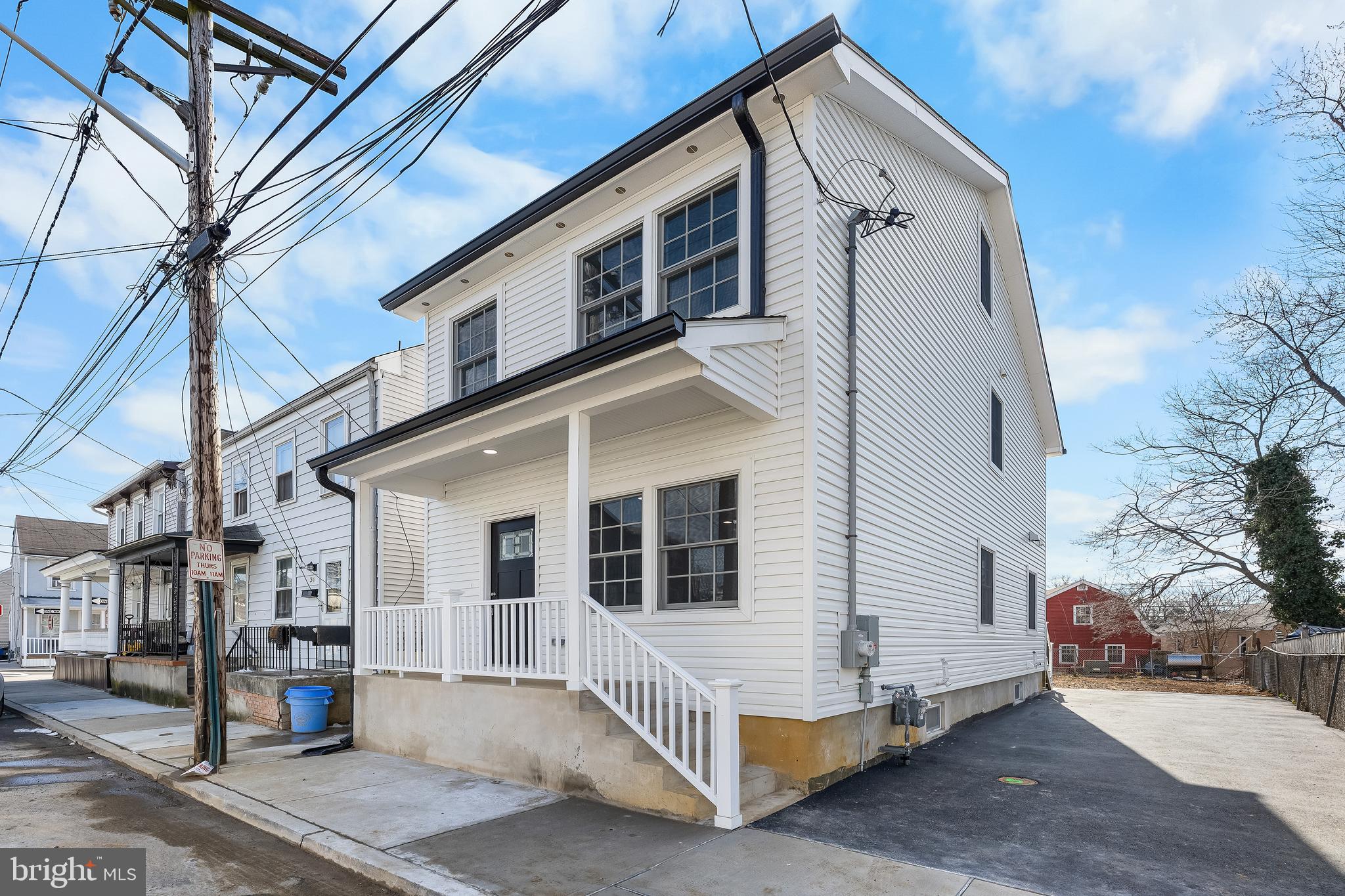 32 WEST STREET