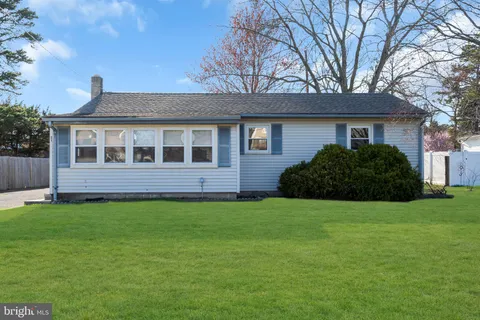 21 Oak Lane, Tuckerton, NJ MLS: NJOC2033262