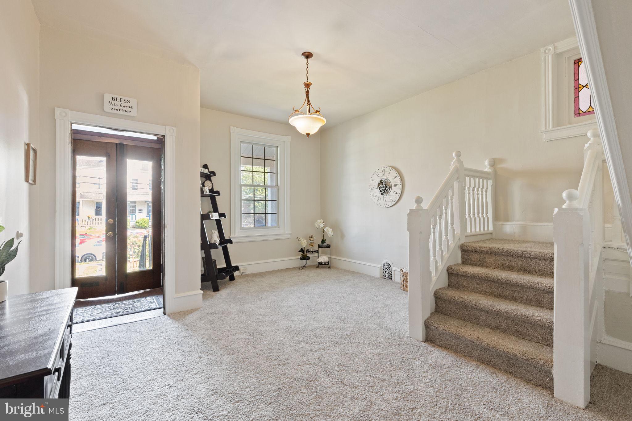 529 WALNUT STREET