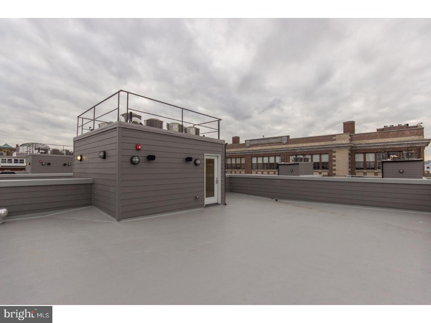 HAWTHORNE - Residential Lease