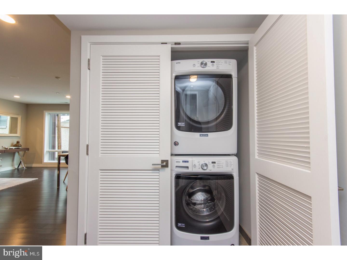 HAWTHORNE - Residential Lease