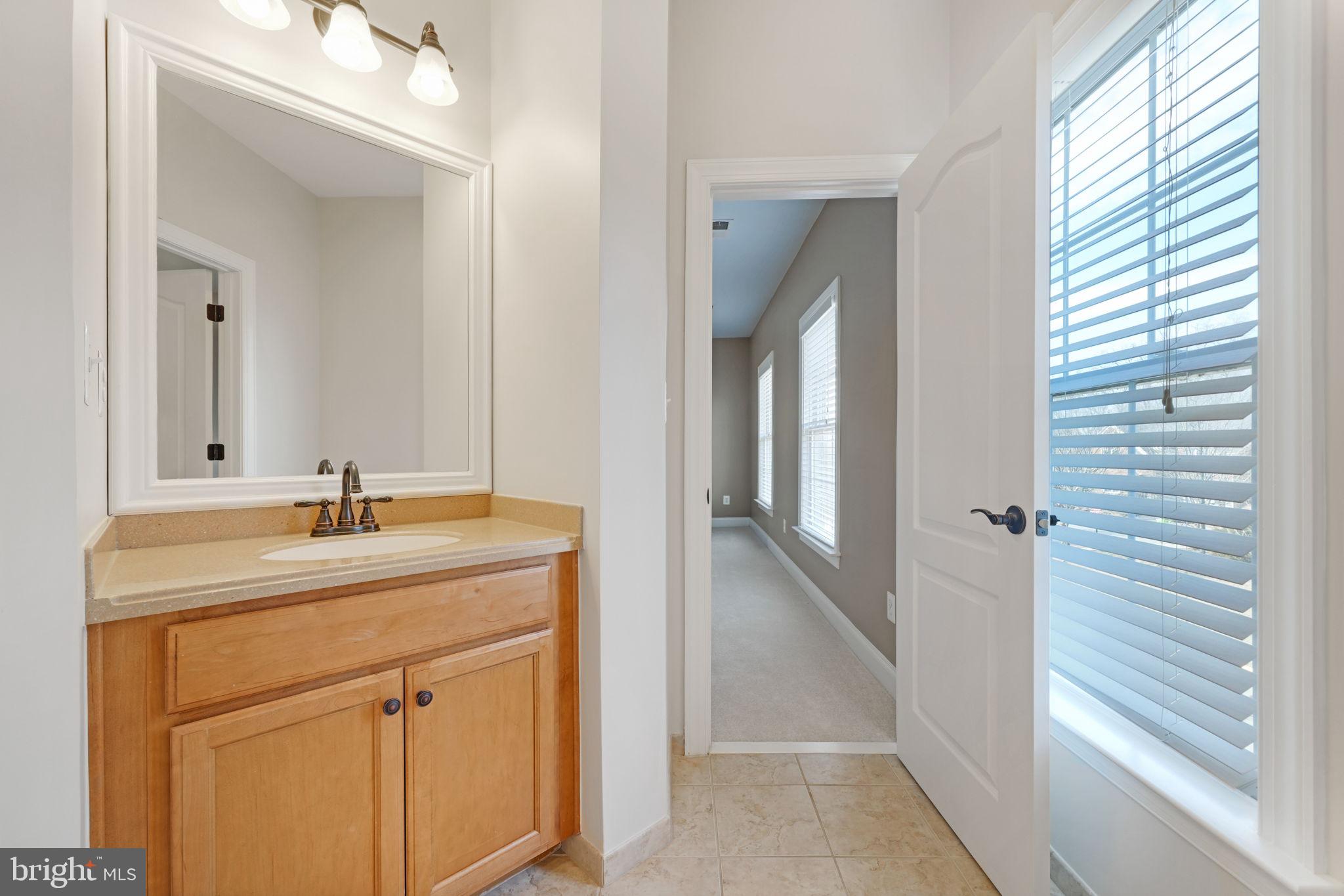 LANSDOWNE ON THE POTOMAC - Residential