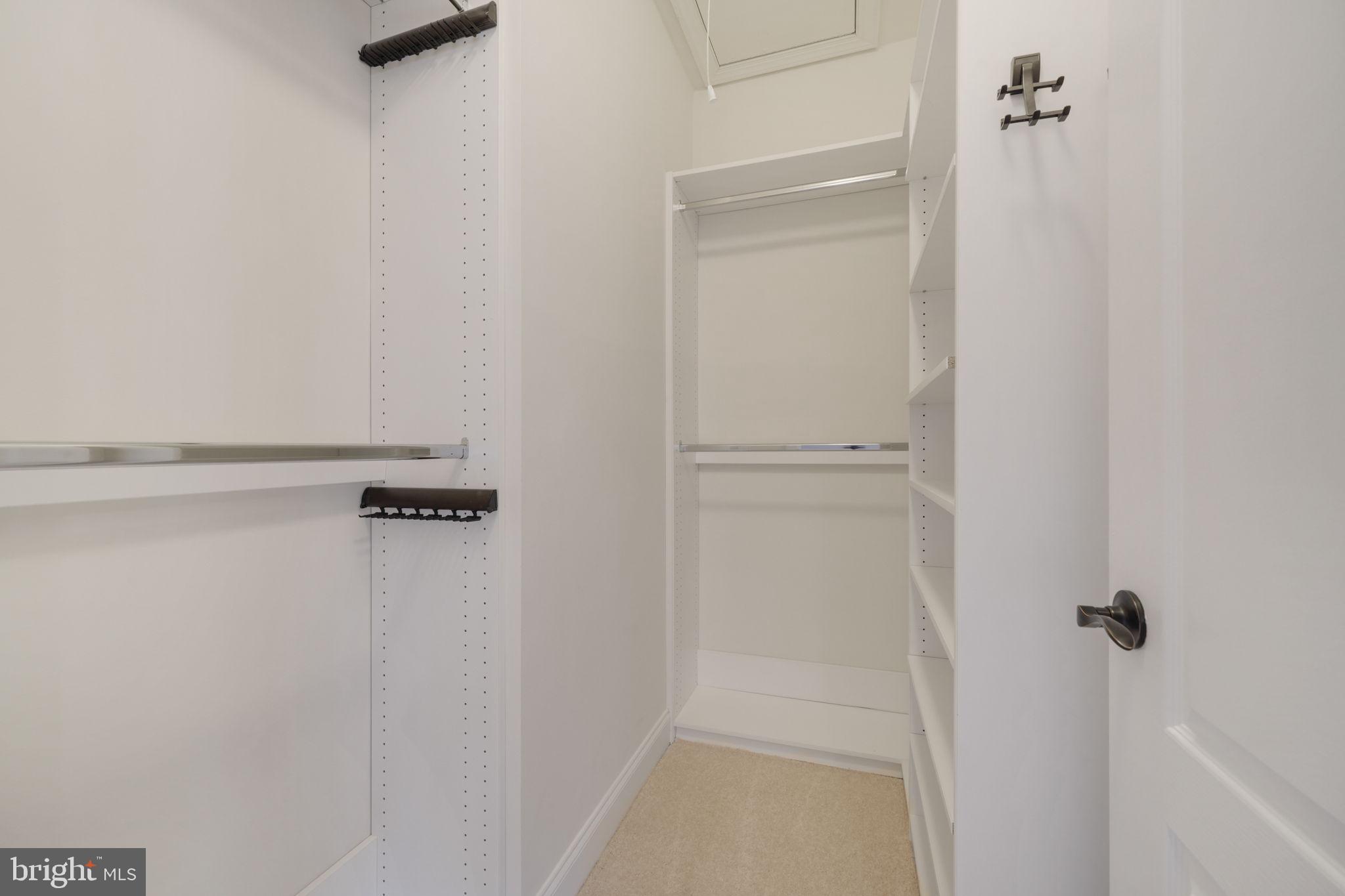 LANSDOWNE ON THE POTOMAC - Residential