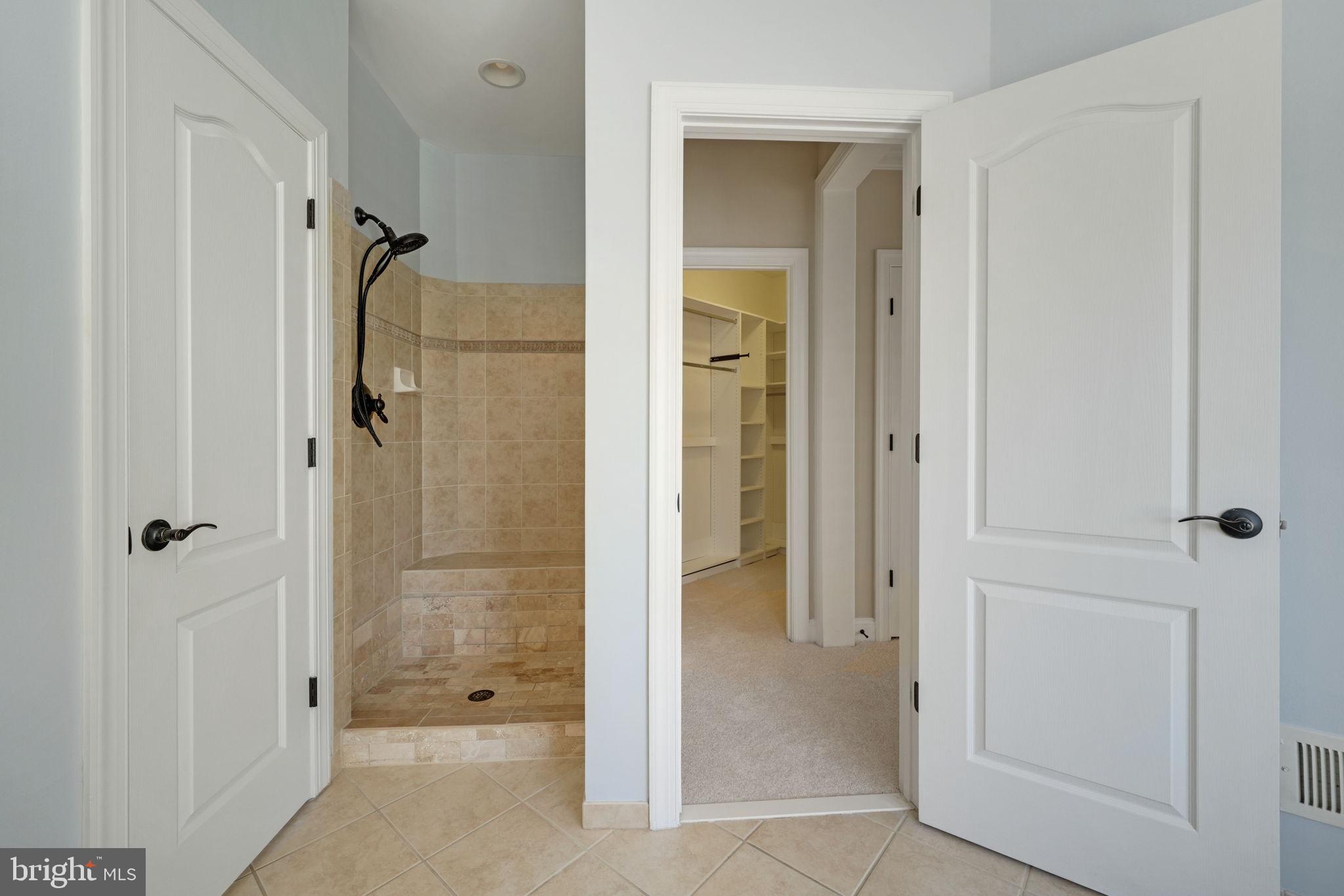 LANSDOWNE ON THE POTOMAC - Residential