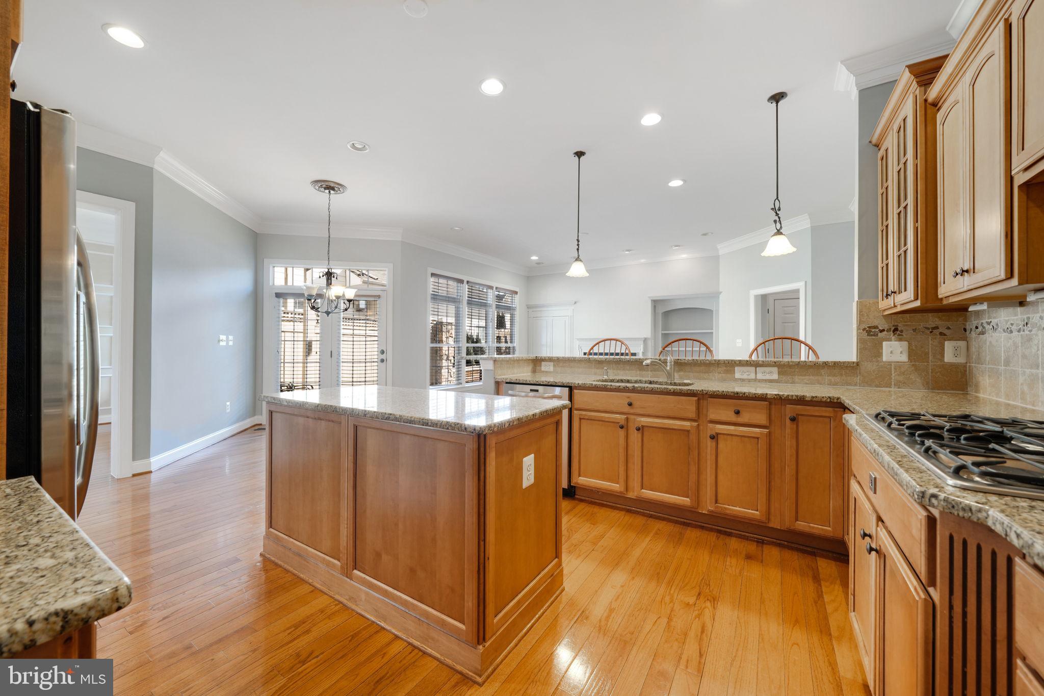 LANSDOWNE ON THE POTOMAC - Residential