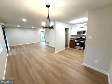 Townhouse For Rent - 53 Sandra Road<br/> VOORHEES, NJ 08043