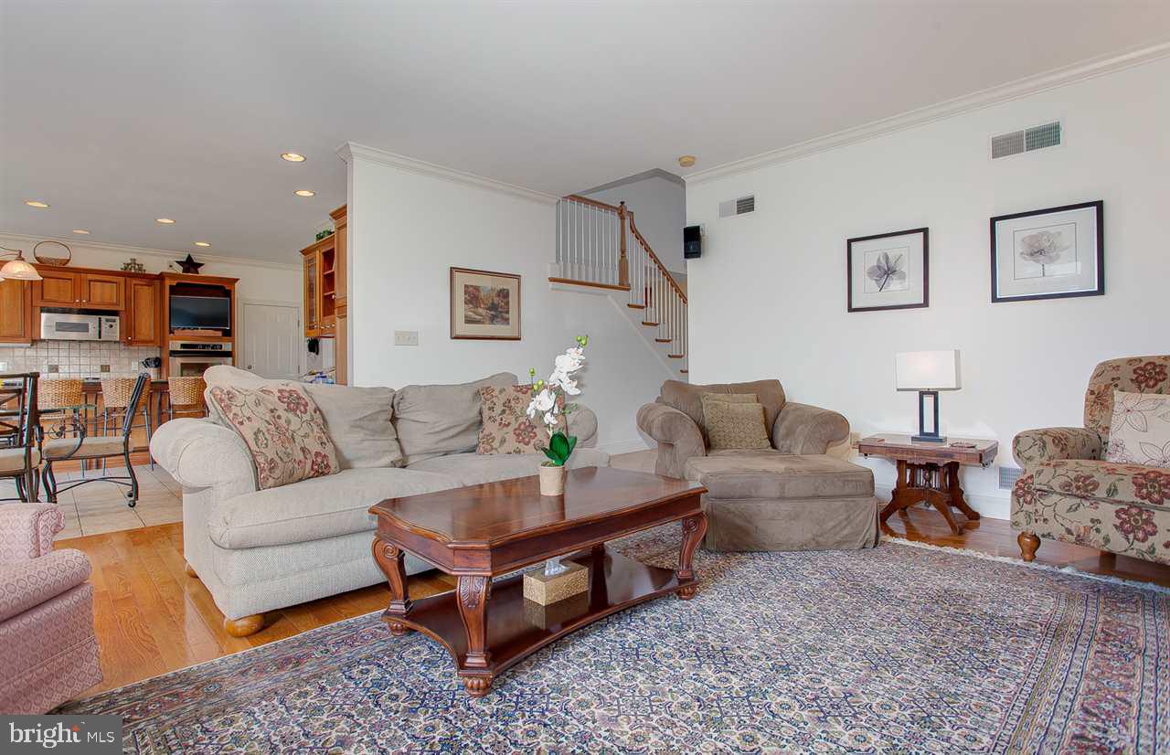 SIGNAL HILL - Residential