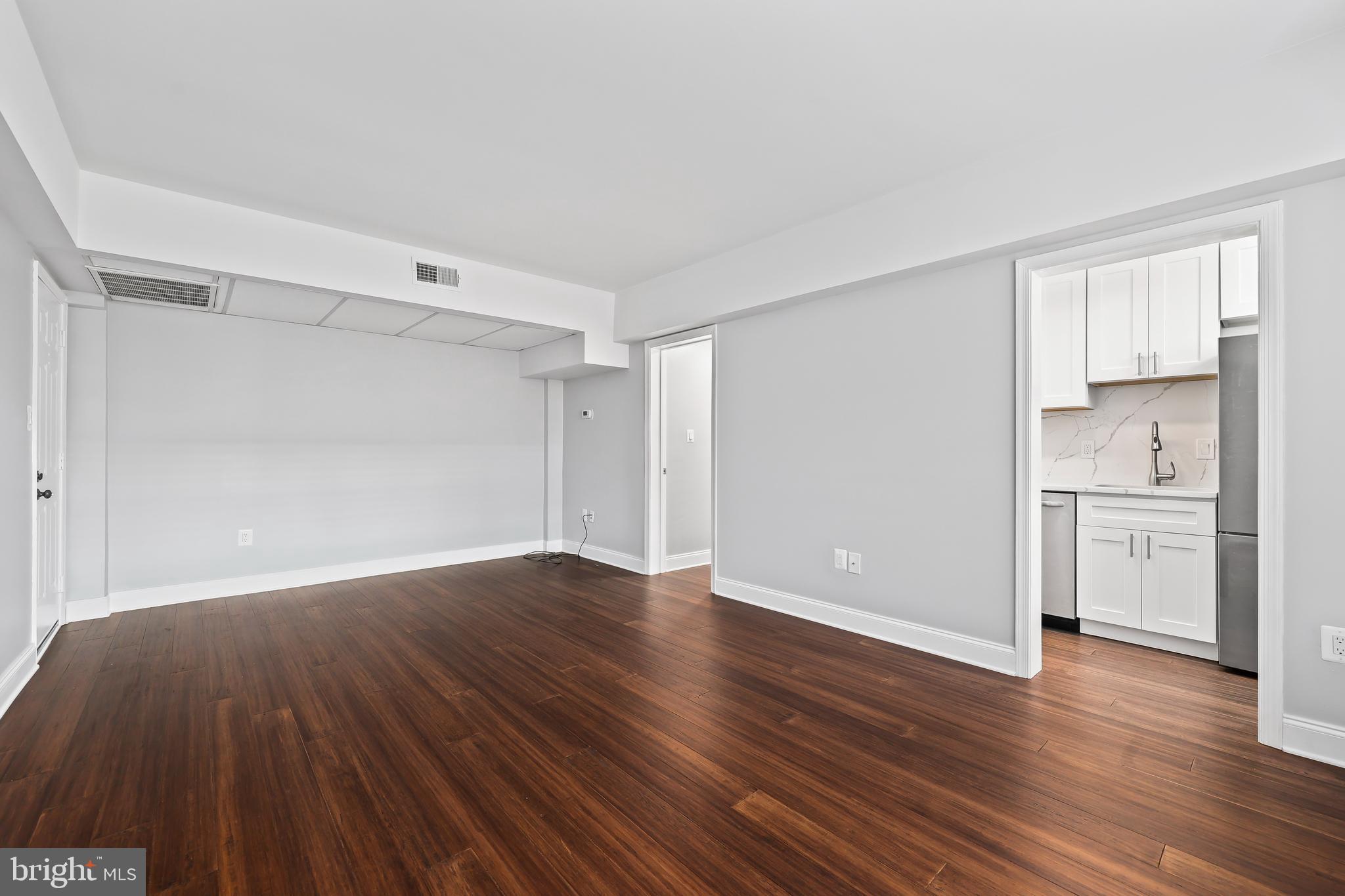 1801 QUEENS LANE 2-134