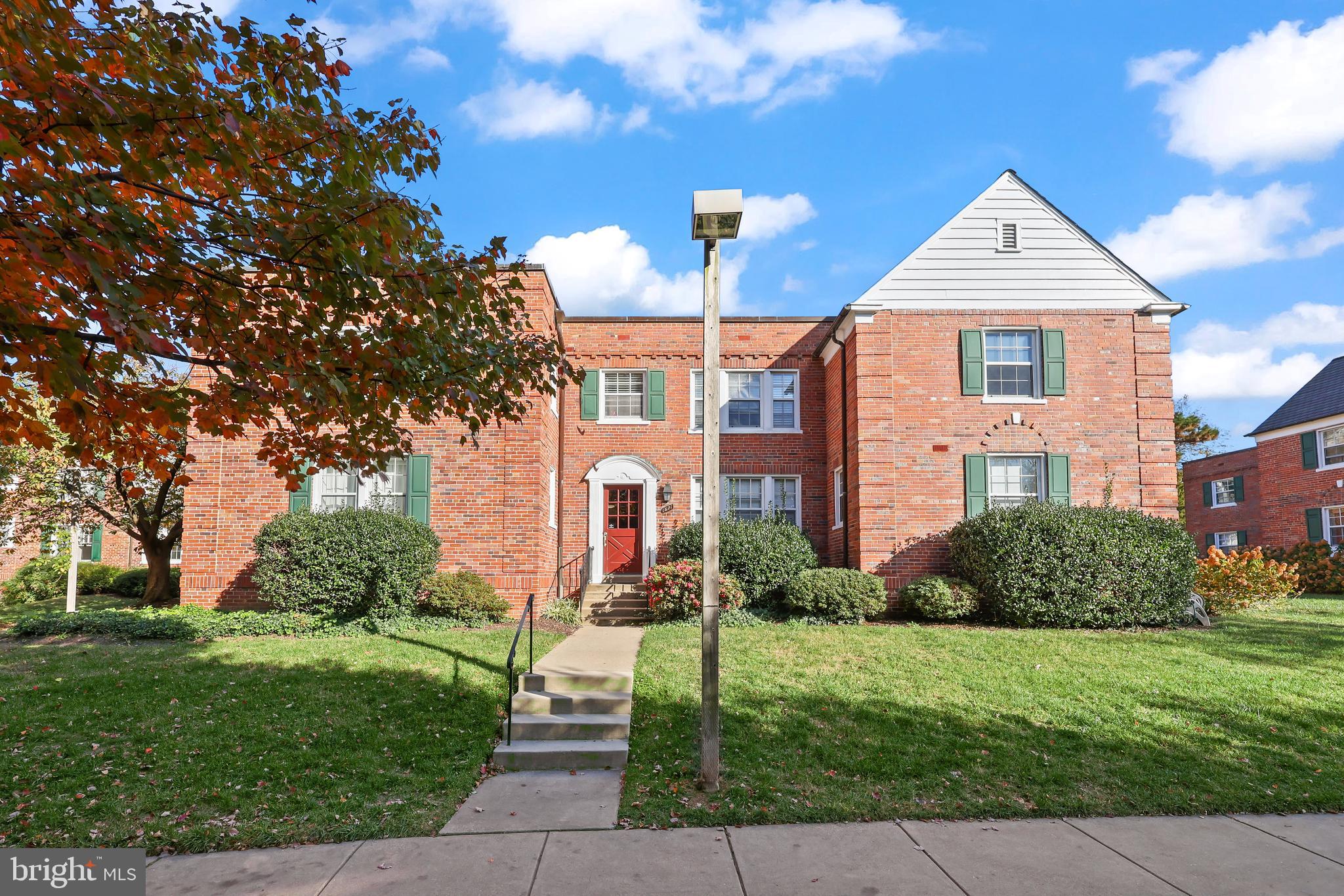 1801 QUEENS LANE 2-134