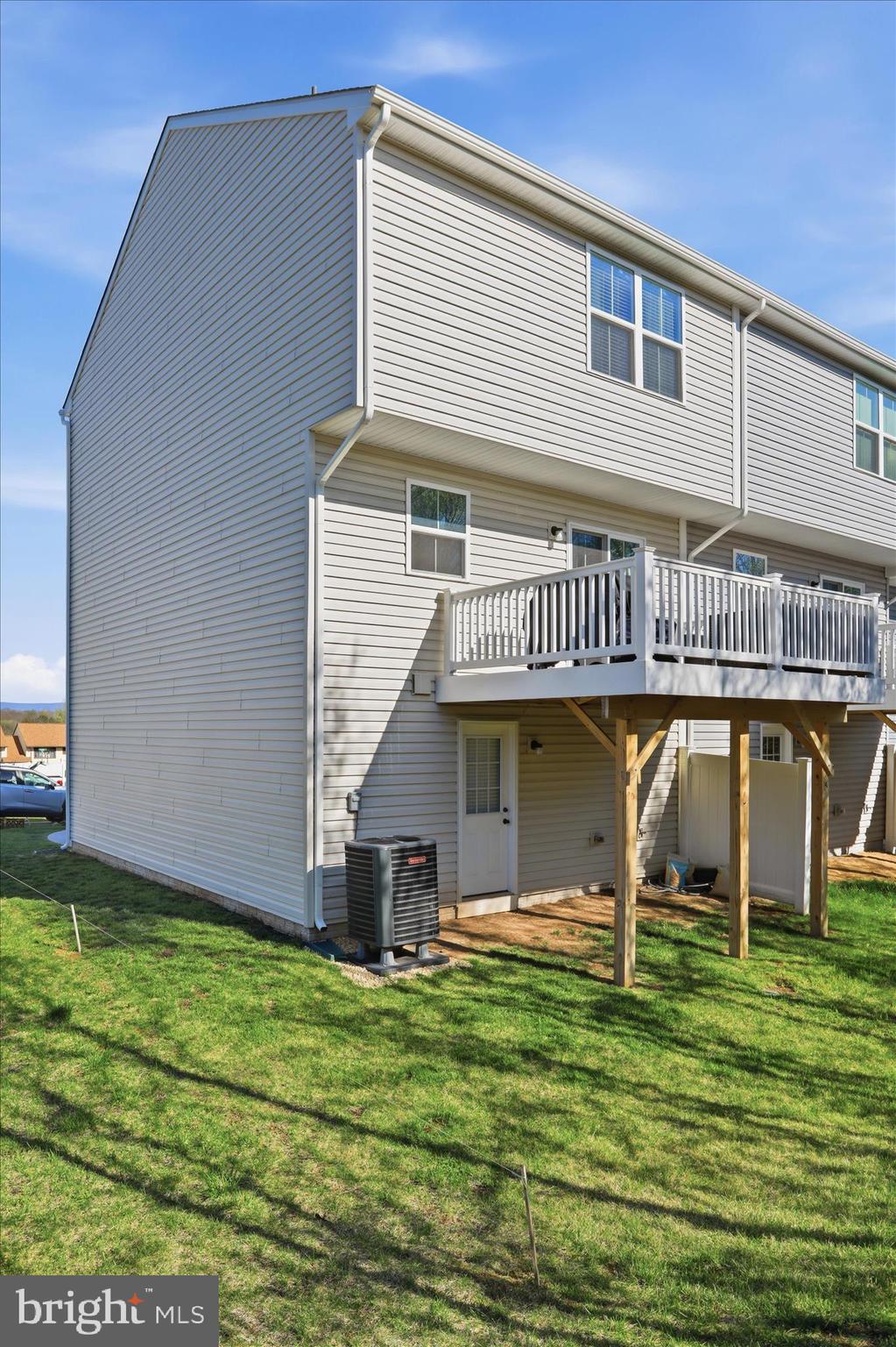 ENFIELD KNOLLS - Residential