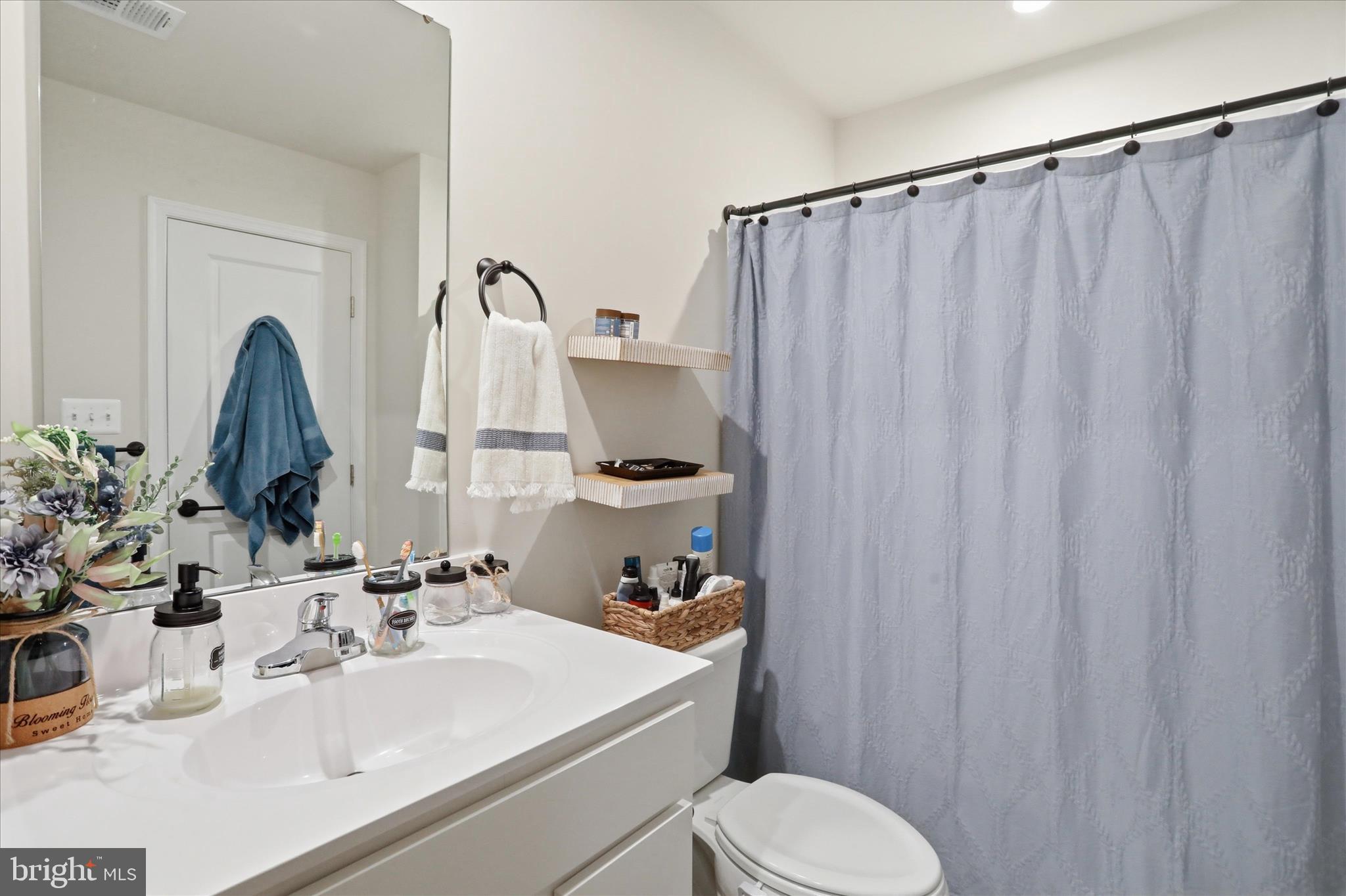 ENFIELD KNOLLS - Residential