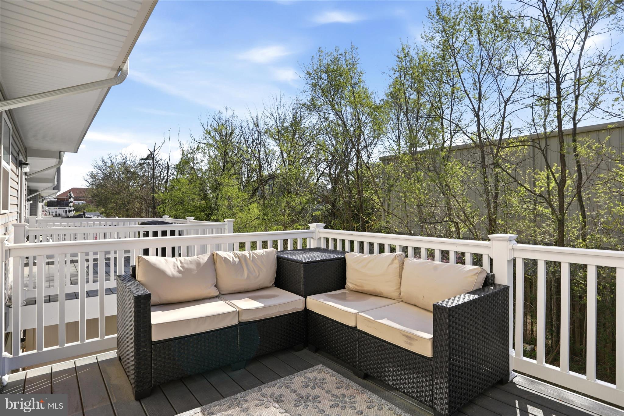 ENFIELD KNOLLS - Residential