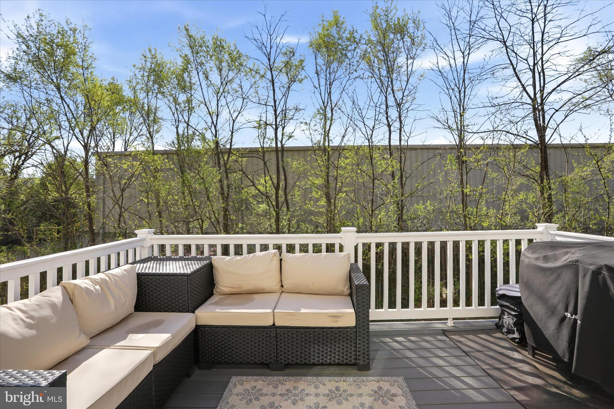 ENFIELD KNOLLS - Residential