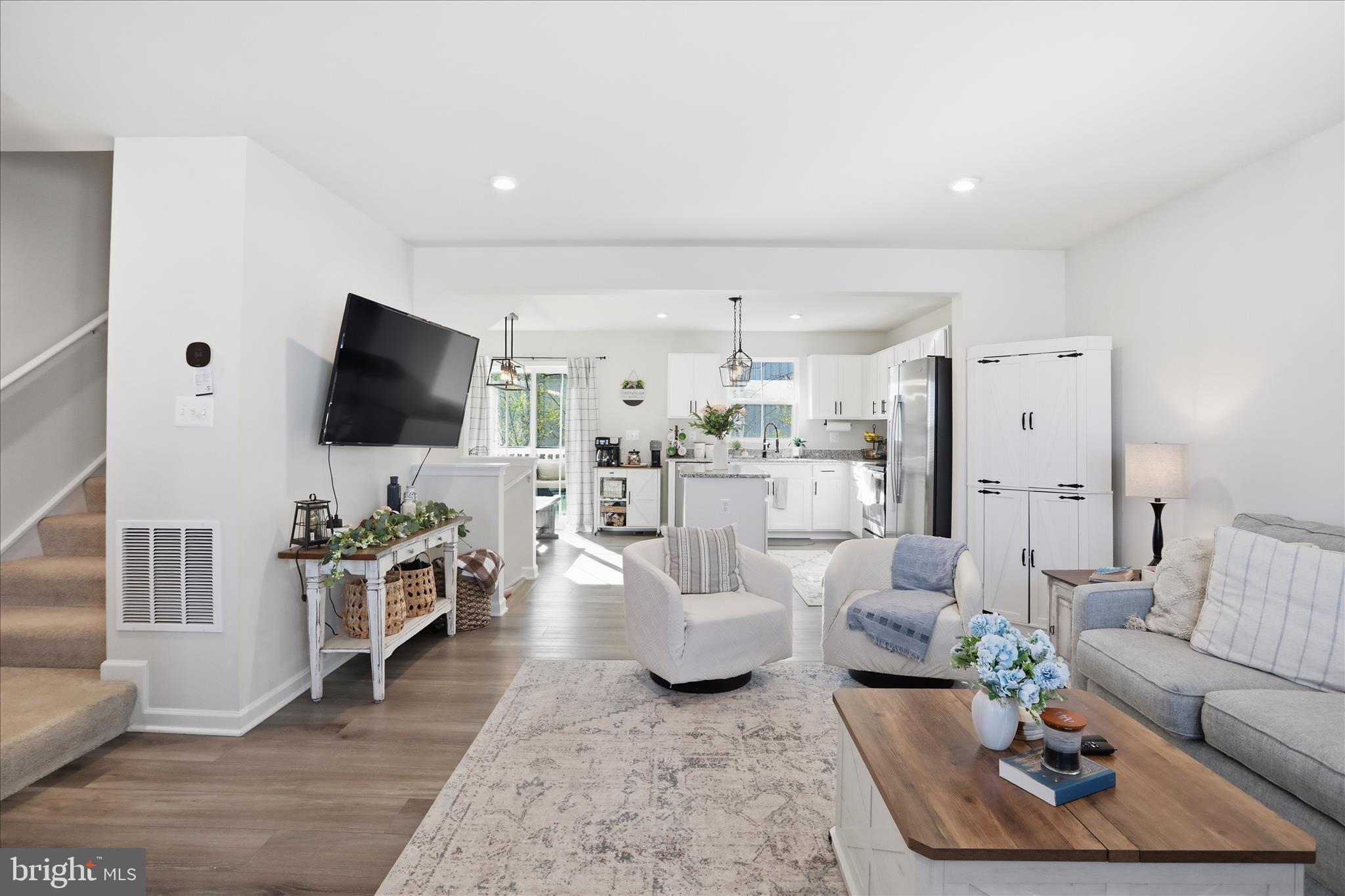 ENFIELD KNOLLS - Residential