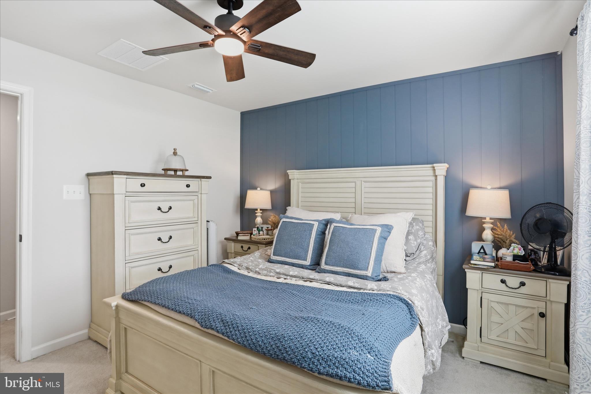 ENFIELD KNOLLS - Residential