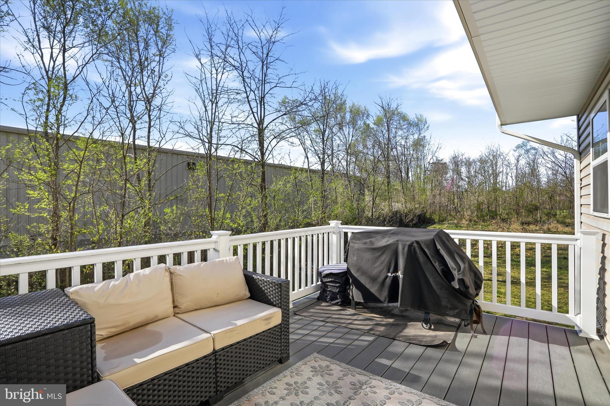 ENFIELD KNOLLS - Residential