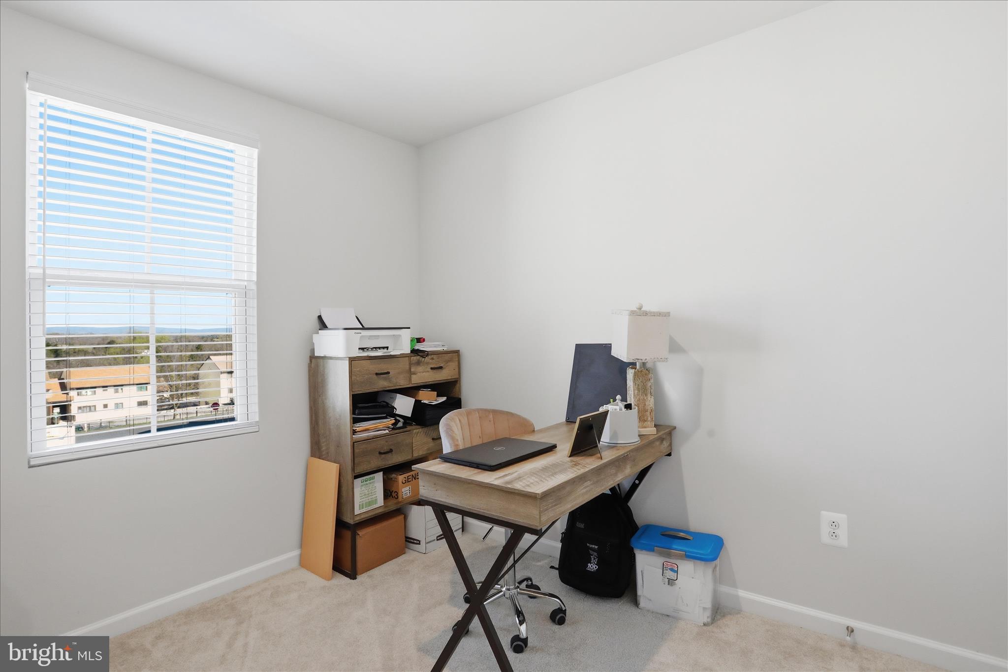 ENFIELD KNOLLS - Residential