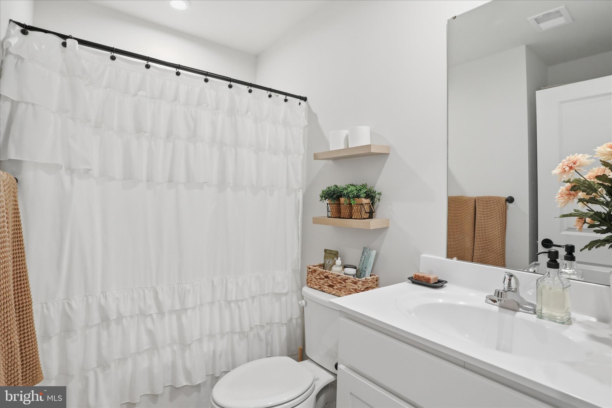 ENFIELD KNOLLS - Residential