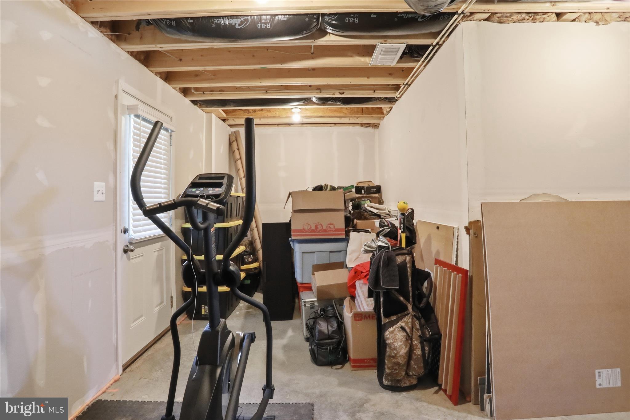 ENFIELD KNOLLS - Residential