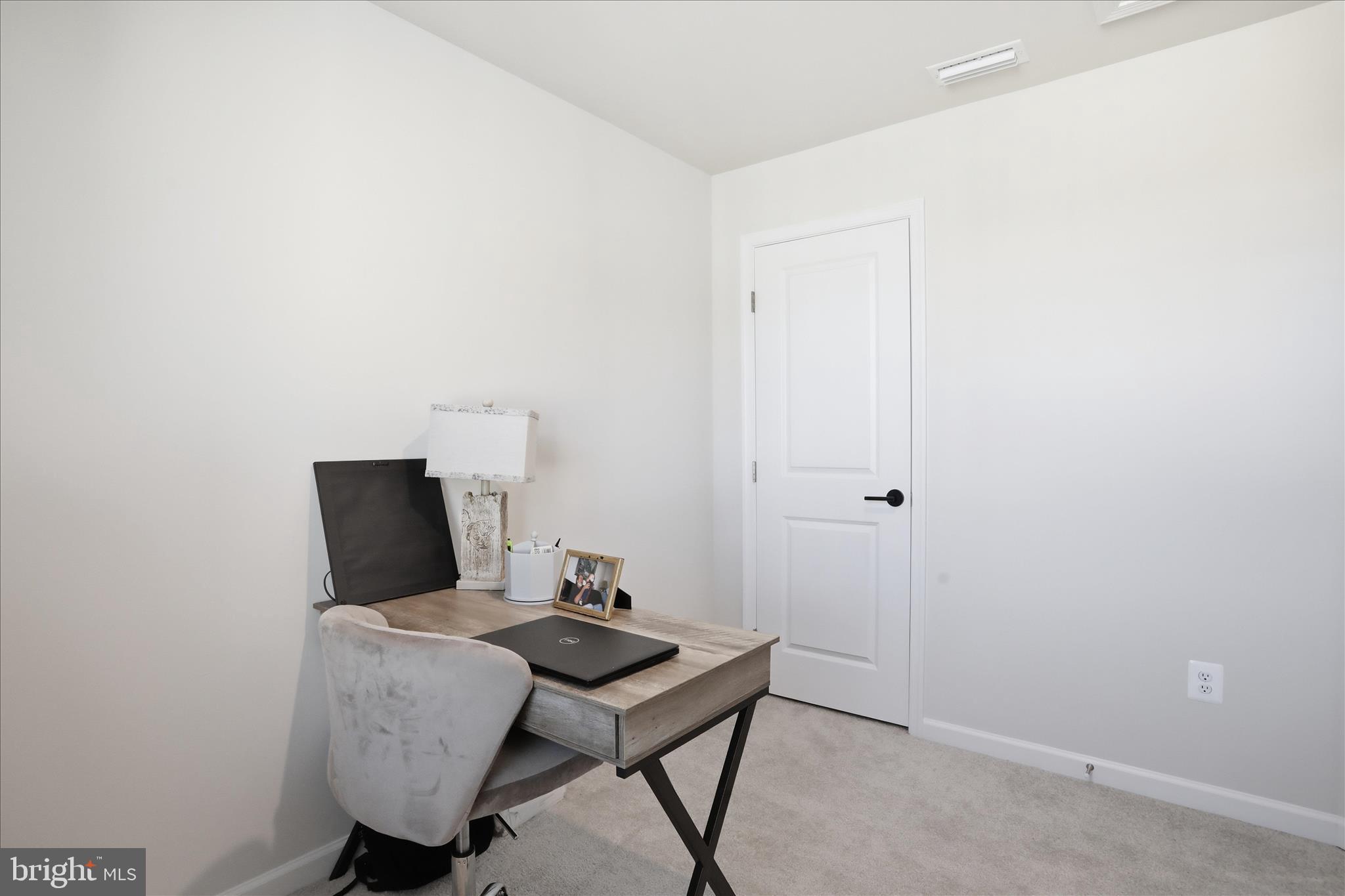 ENFIELD KNOLLS - Residential