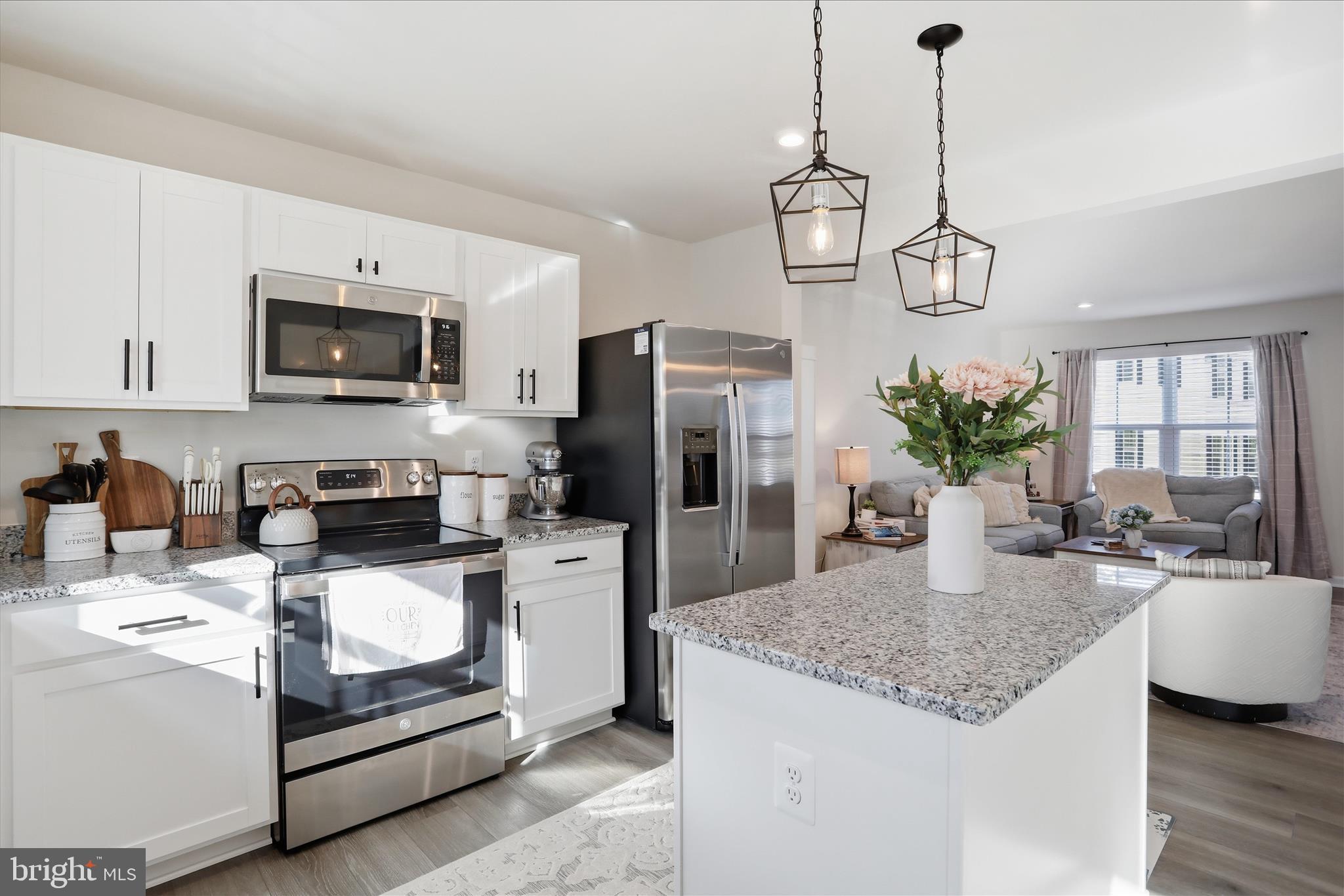 ENFIELD KNOLLS - Residential