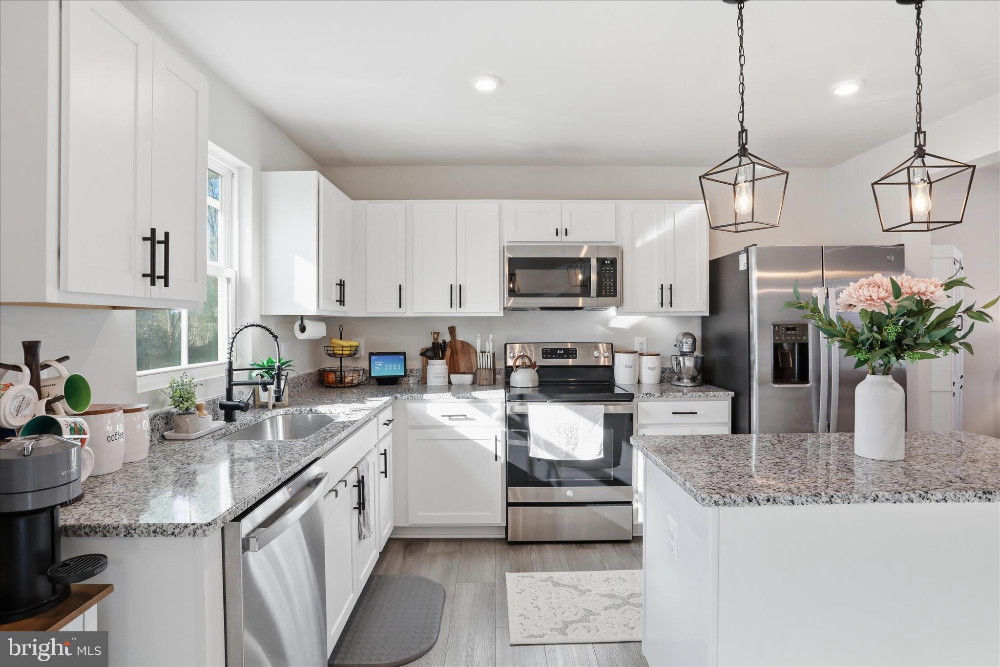 ENFIELD KNOLLS - Residential