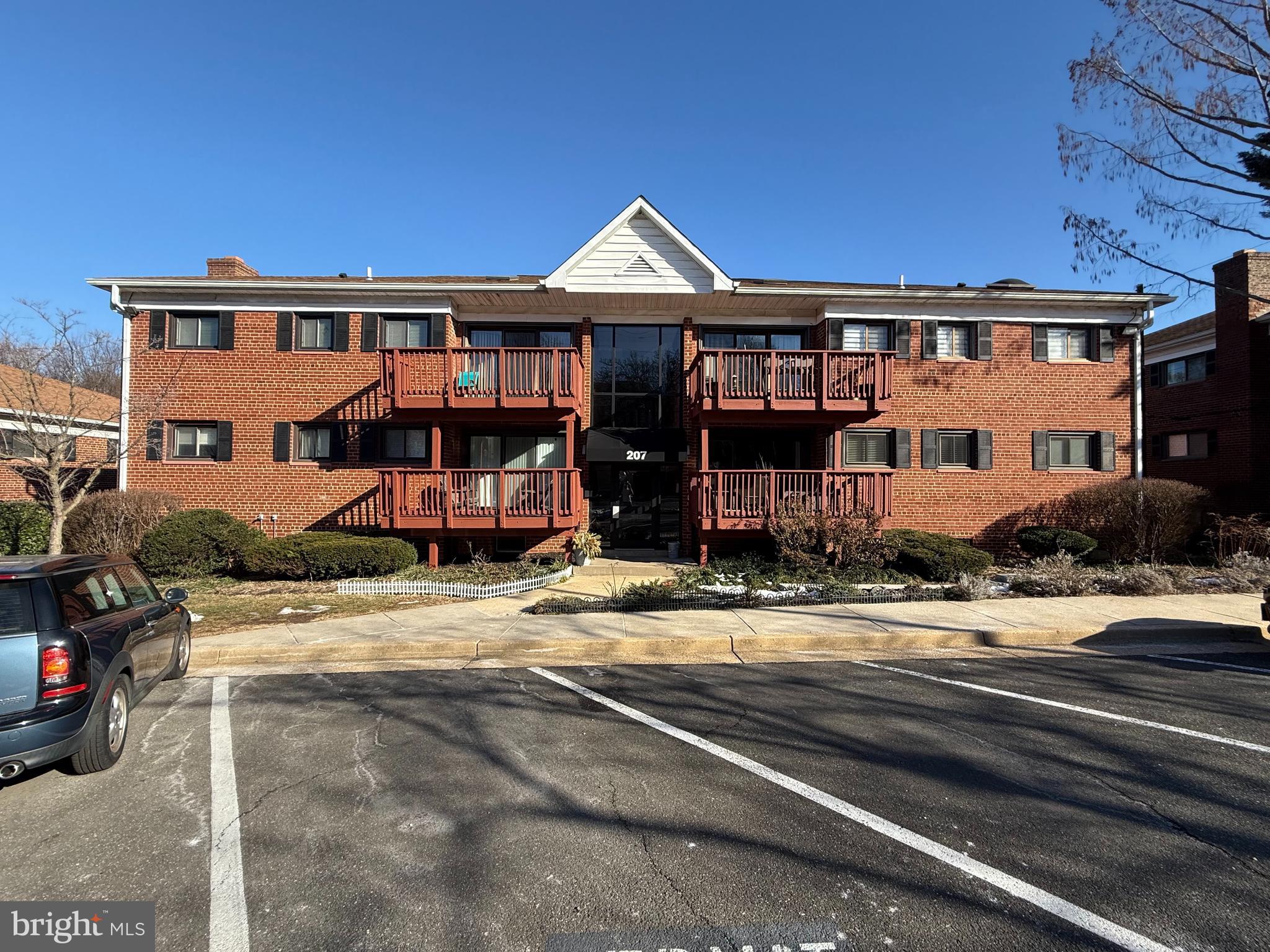 SEMINARY WALK - Residential Lease