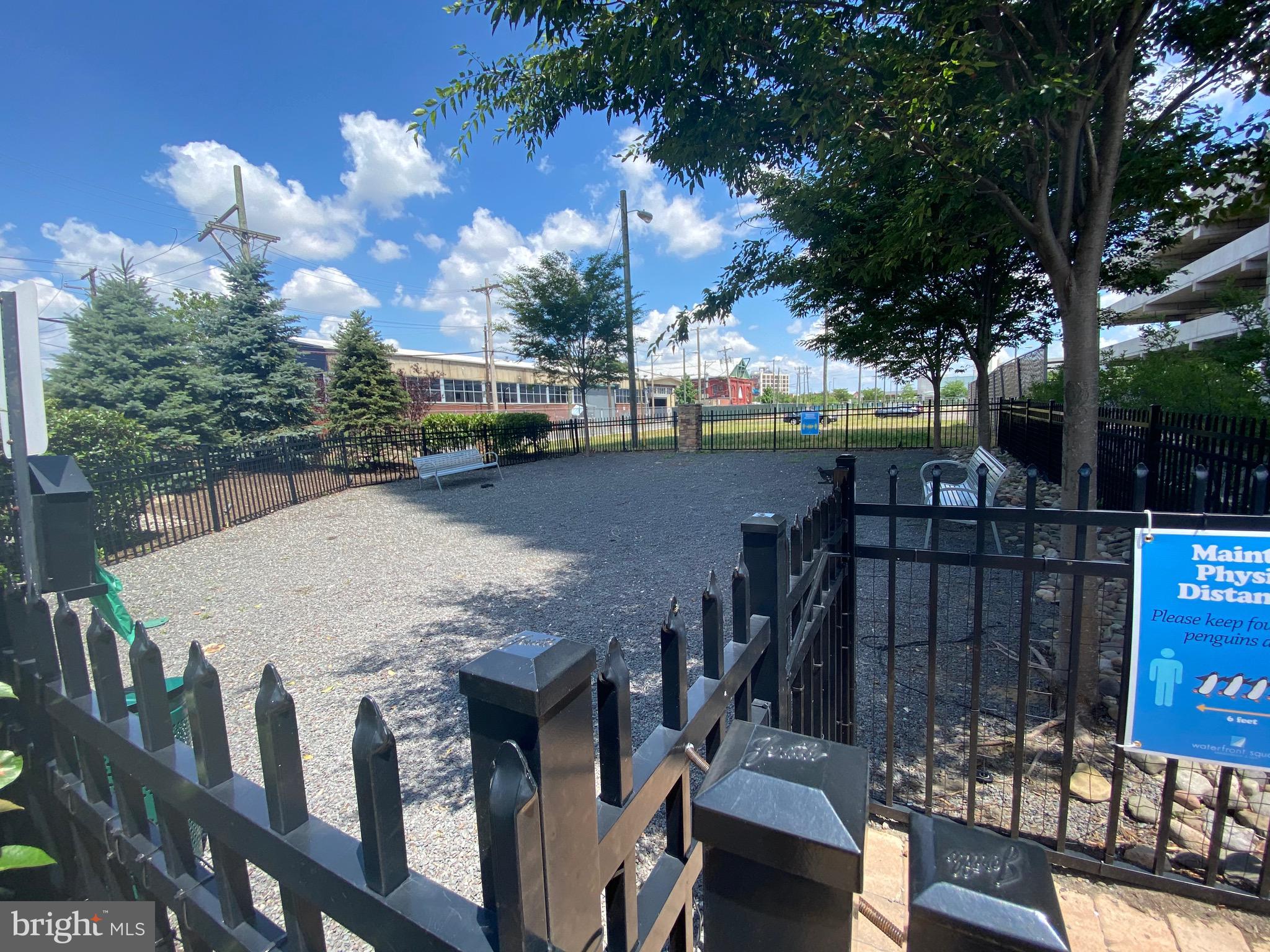 901 N PENN STREET 00 P304