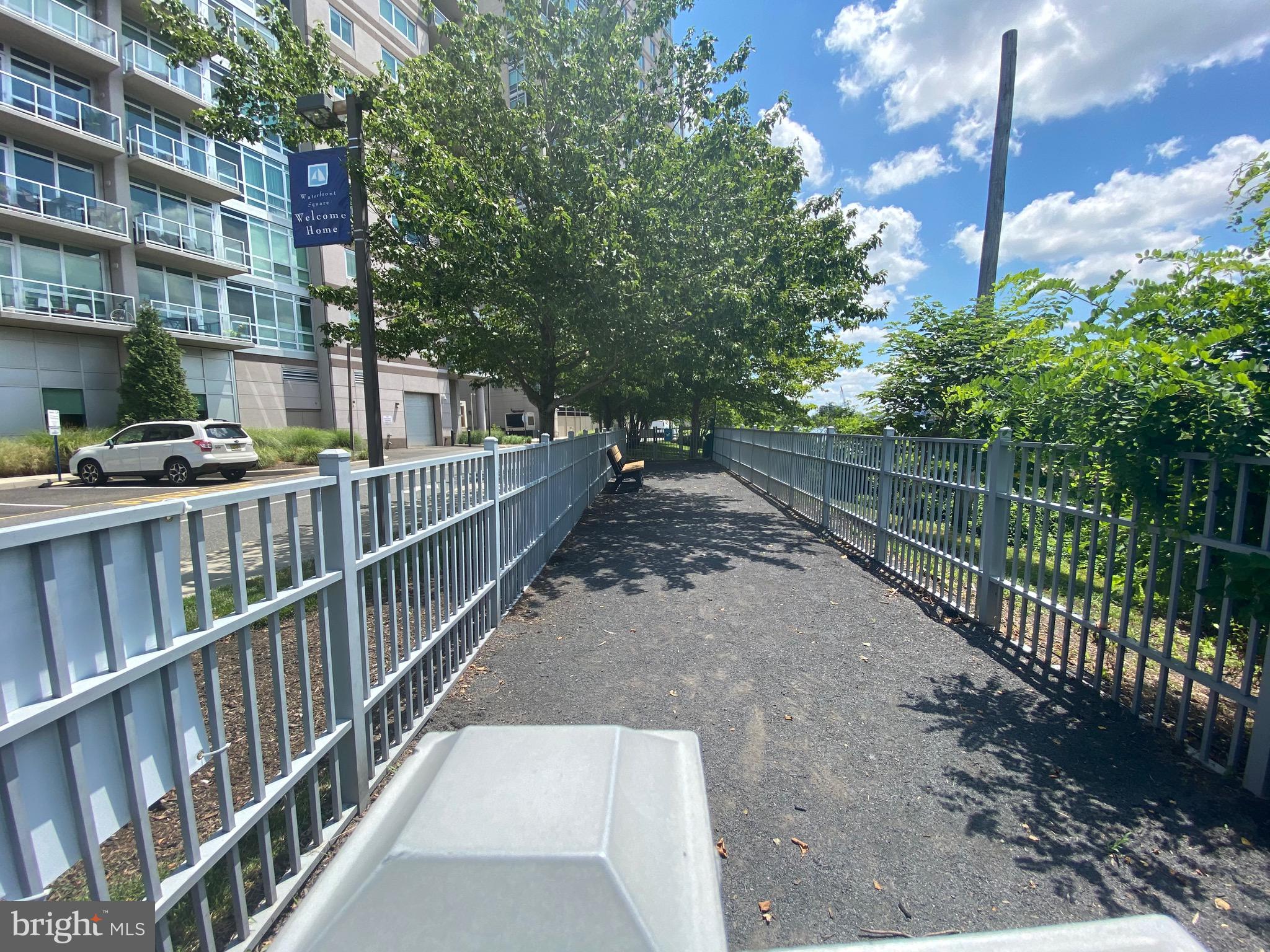 901 N PENN STREET 00 P304