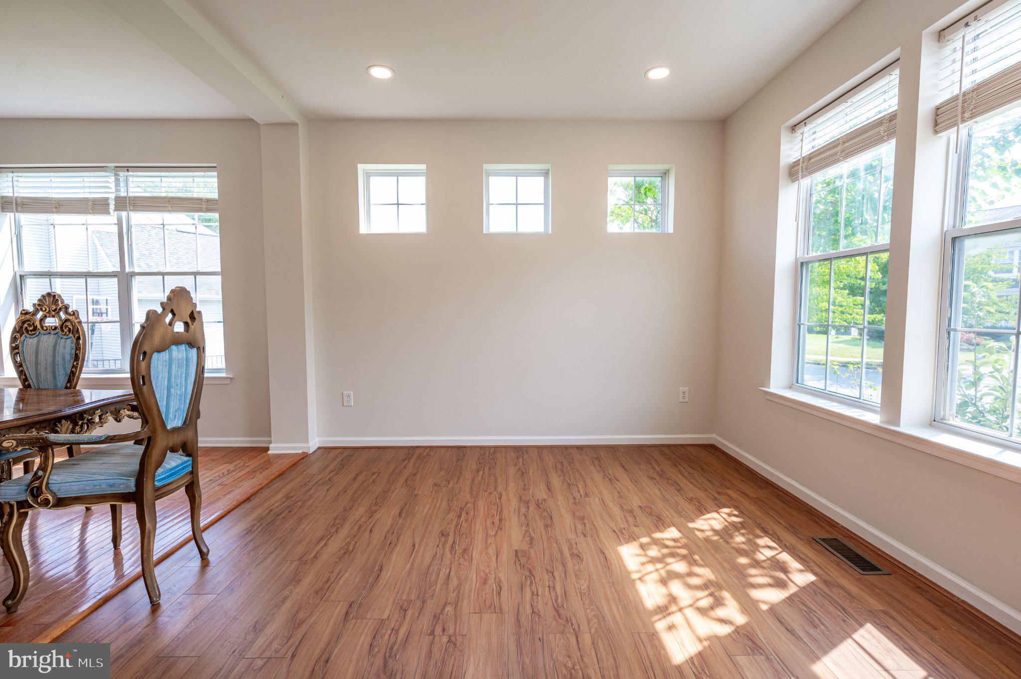 1035 JERVIN DRIVE