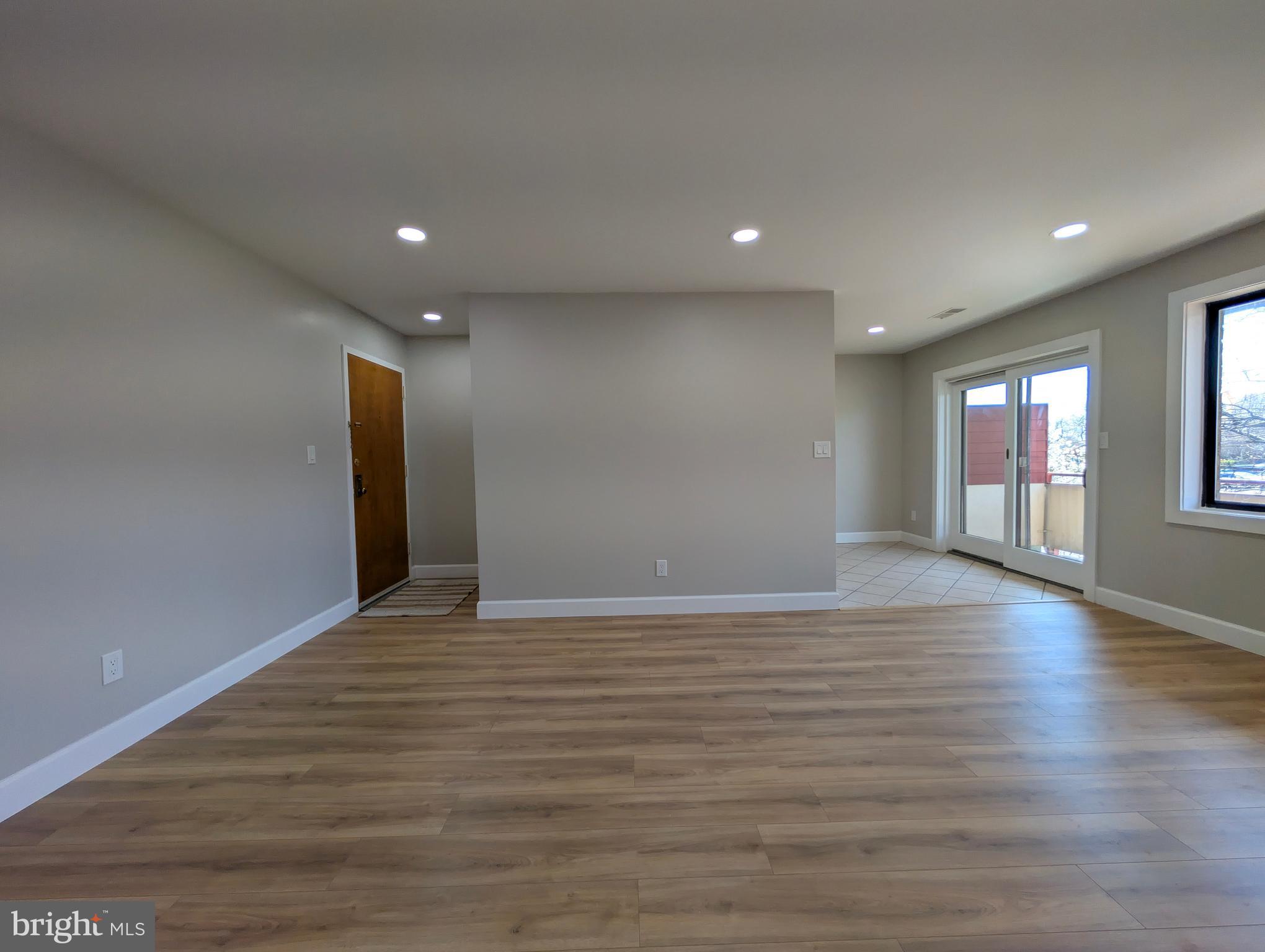 HUNTINGTON WALK - Residential Lease