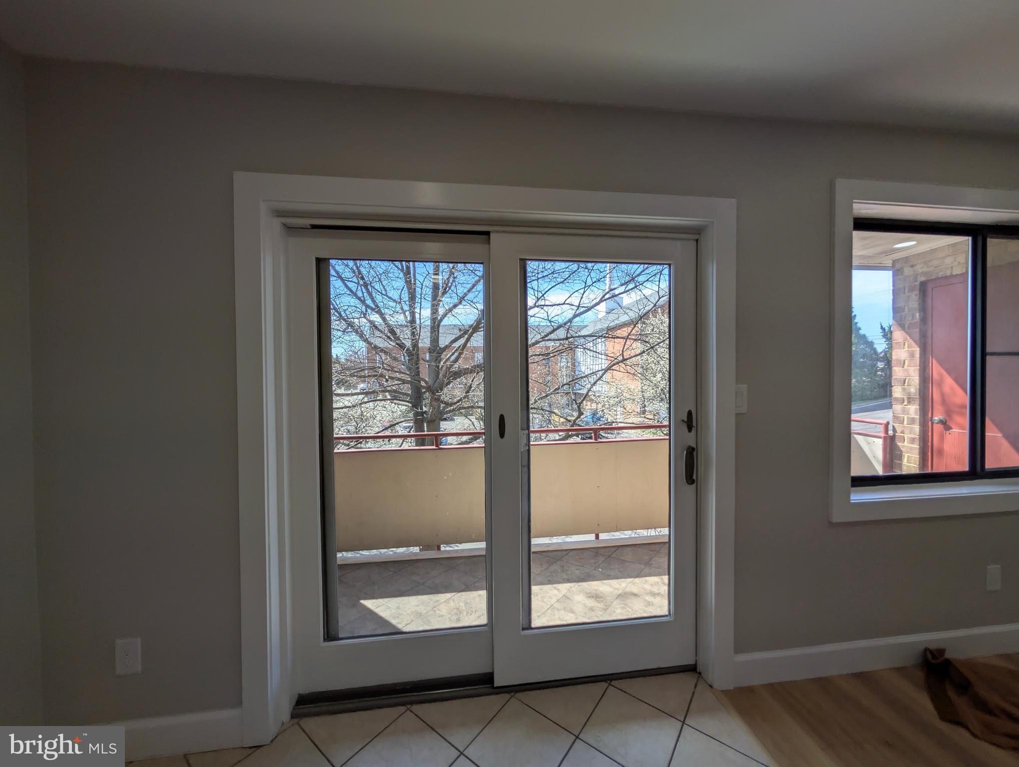 HUNTINGTON WALK - Residential Lease