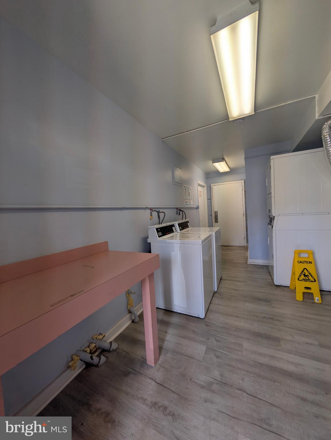 HUNTINGTON WALK - Residential Lease