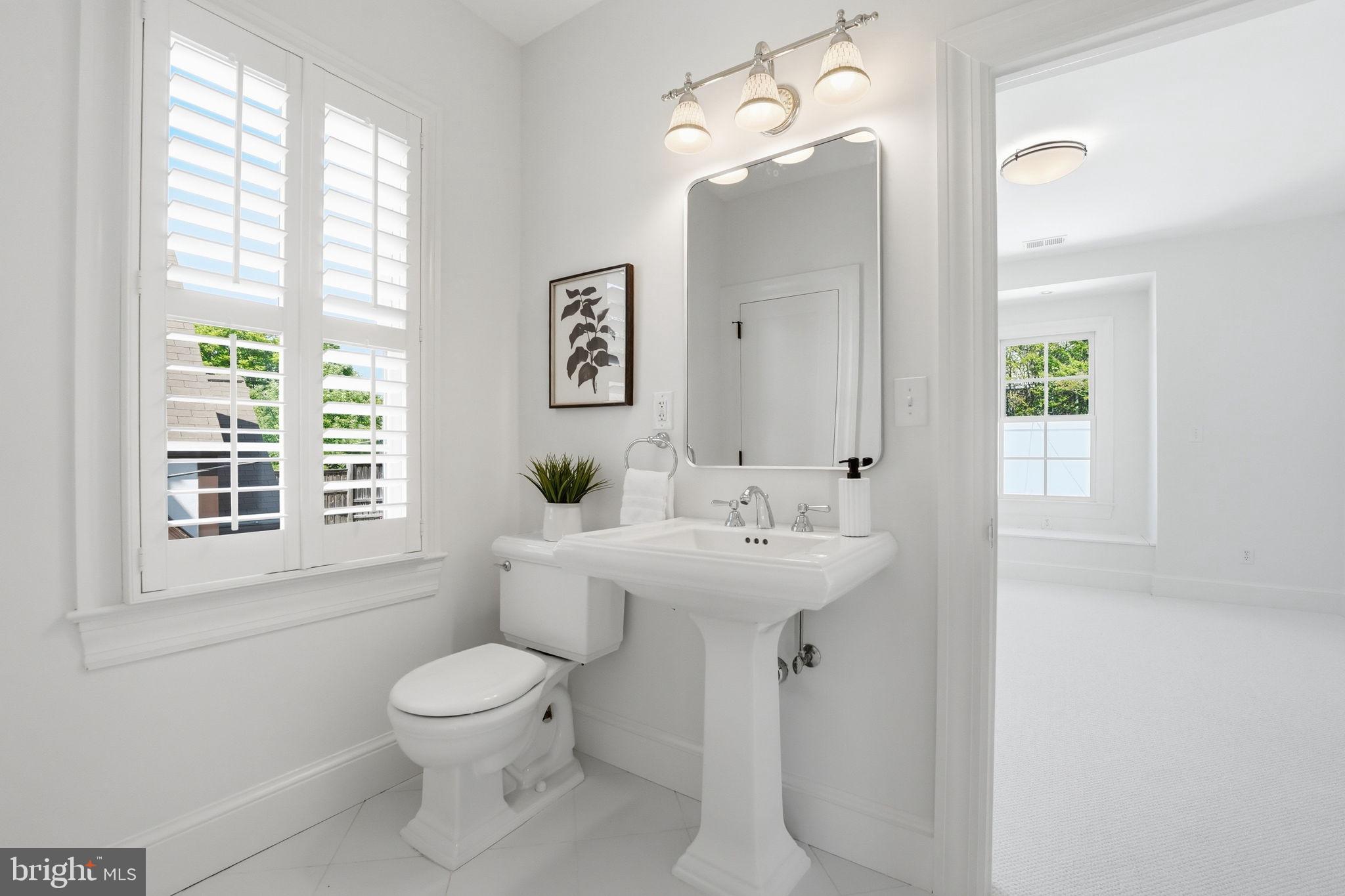 LYON VILLAGE - Residential