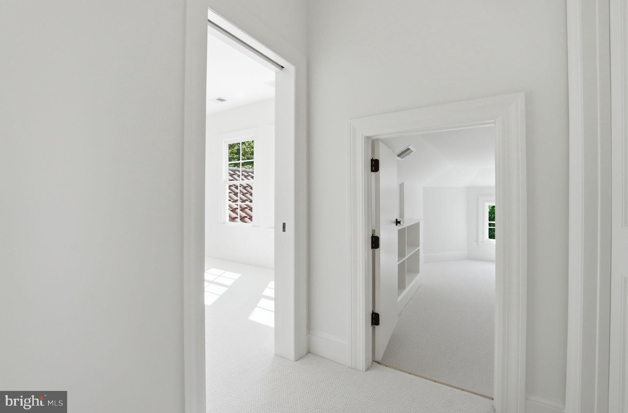 LYON VILLAGE - Residential